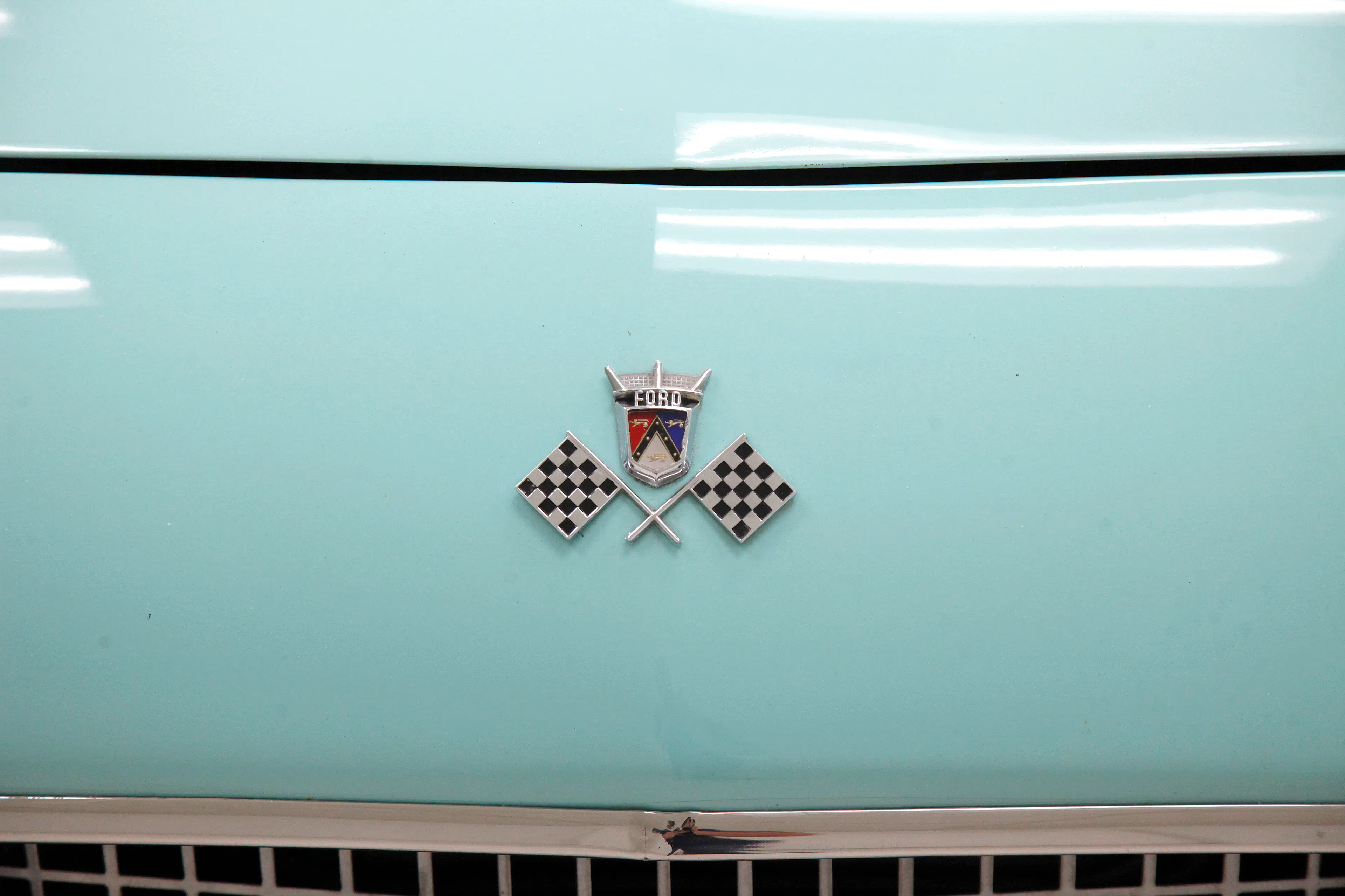 1955 Ford Thunderbird 2dr Convertible Courtesy of Classic Auto Mall