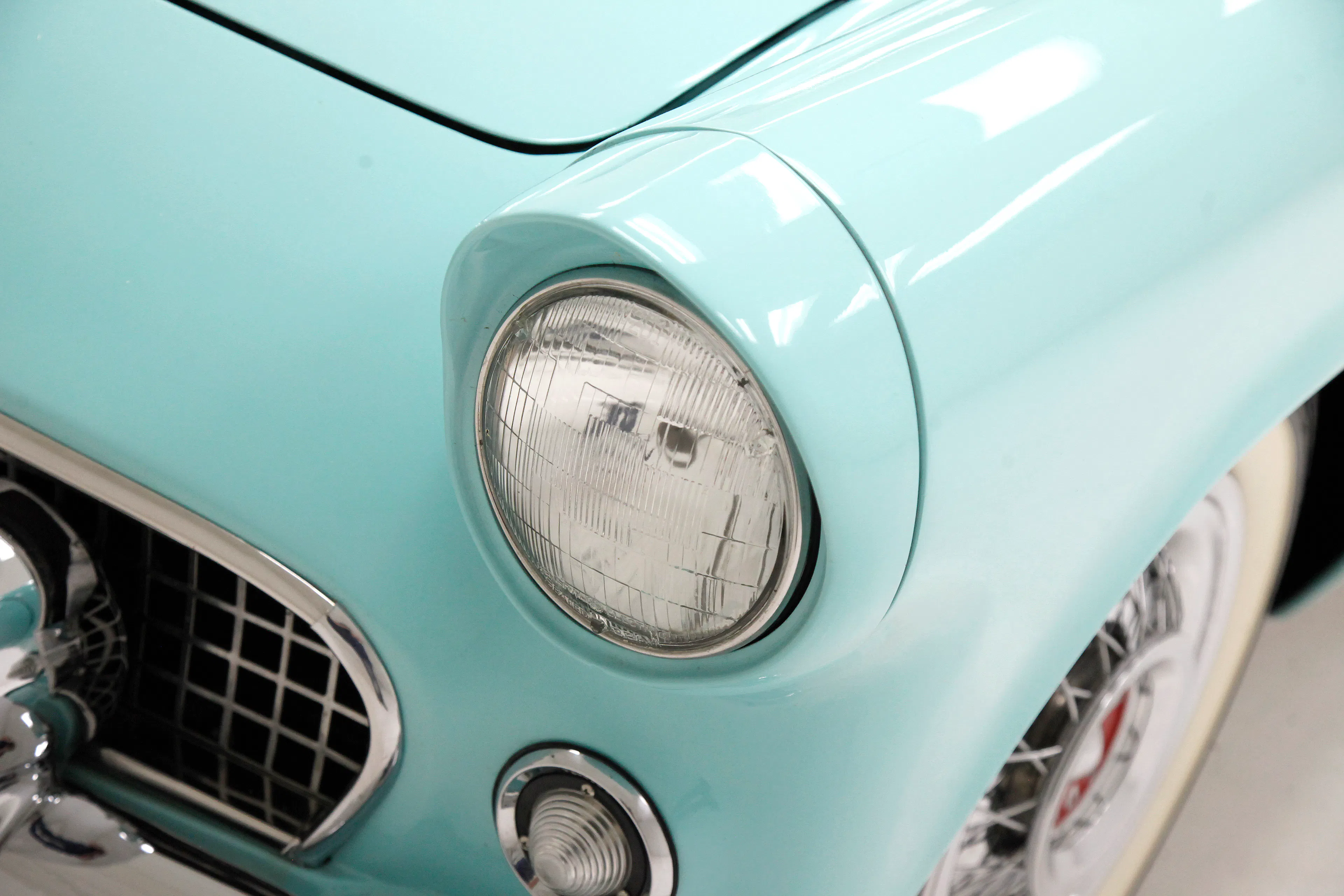 1955 Ford Thunderbird 2dr Convertible Courtesy of Classic Auto Mall