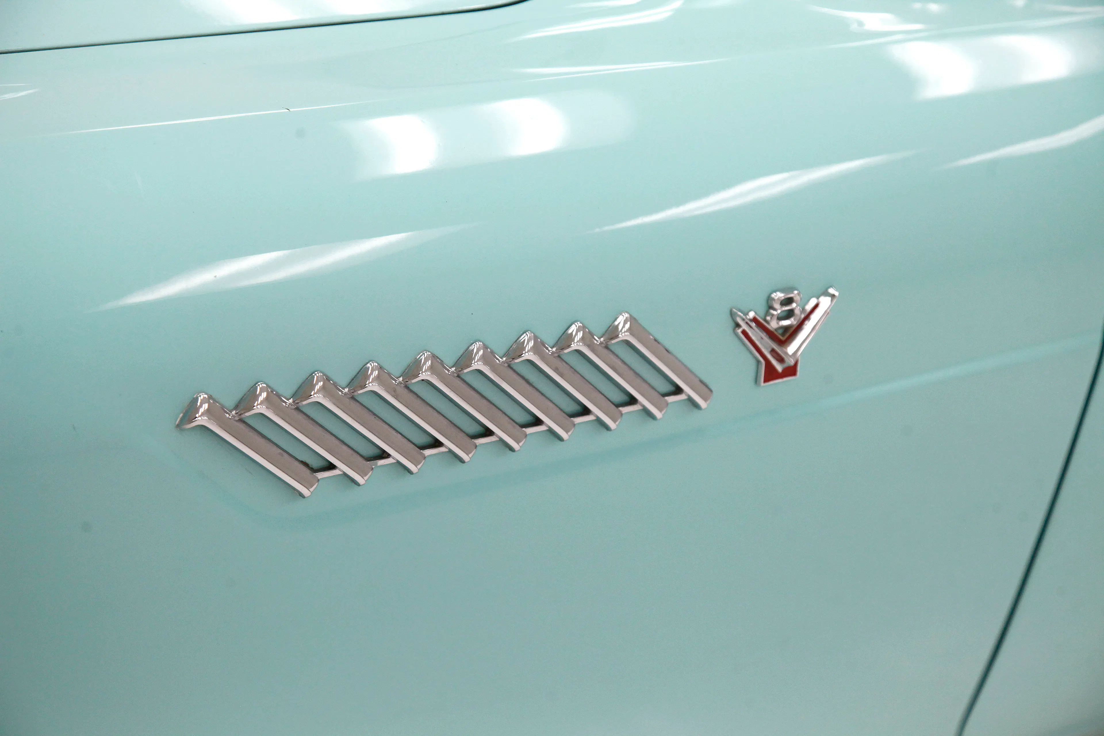 1955 Ford Thunderbird 2dr Convertible Courtesy of Classic Auto Mall