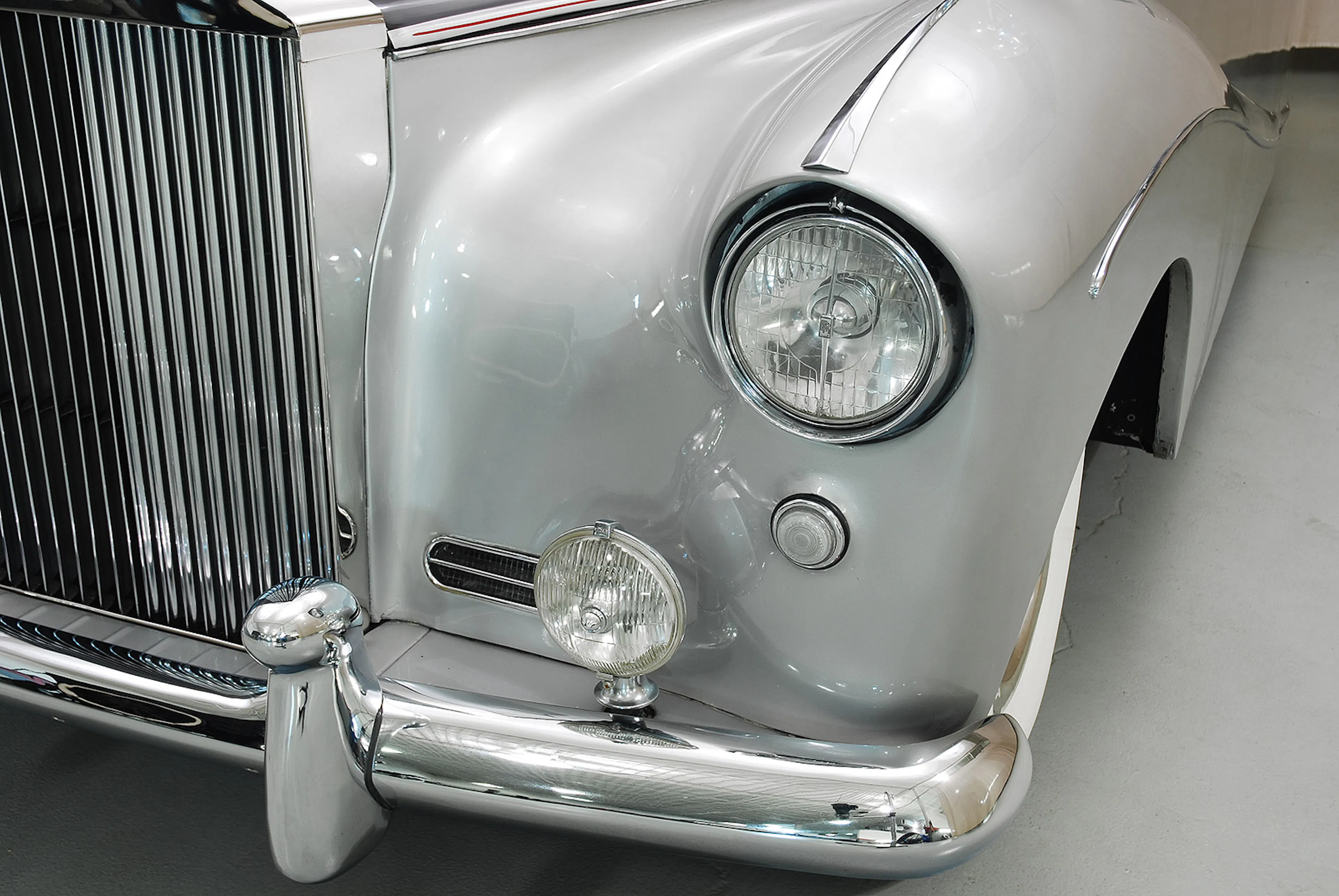 1955 Rolls-Royce Silver Cloud I Hooper Empress Saloon 4dr Sedan Courtesy of Hyman Ltd.