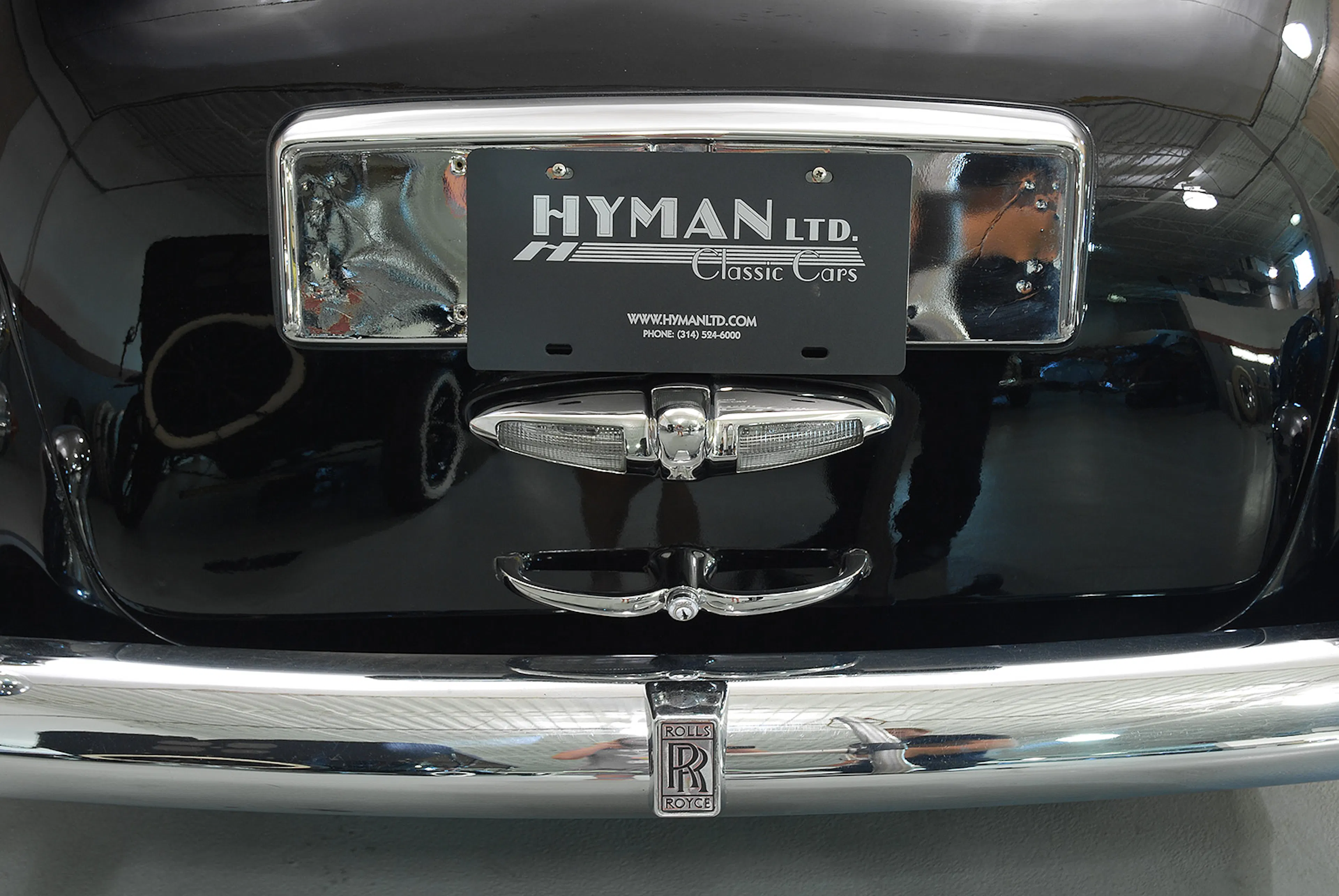 1955 Rolls-Royce Silver Cloud I Hooper Empress Saloon 4dr Sedan Courtesy of Hyman Ltd.