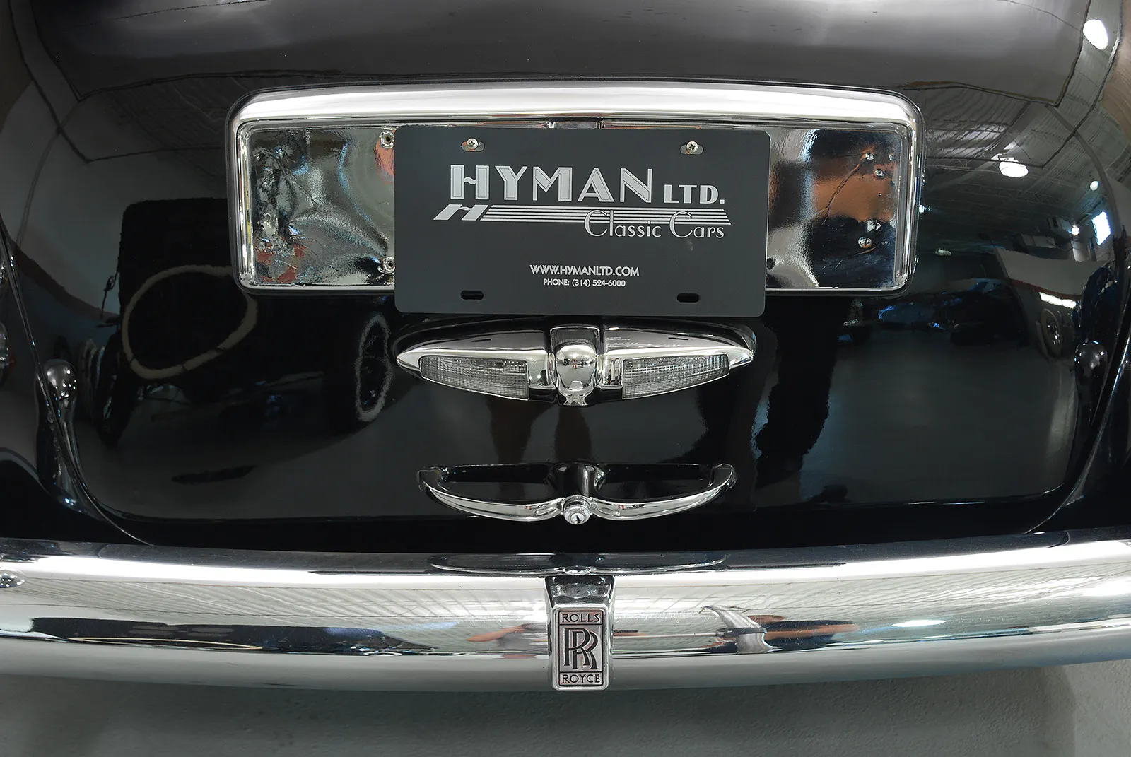 1955 Rolls-Royce Silver Cloud I Hooper Empress Saloon 4dr Sedan Courtesy of Hyman Ltd.