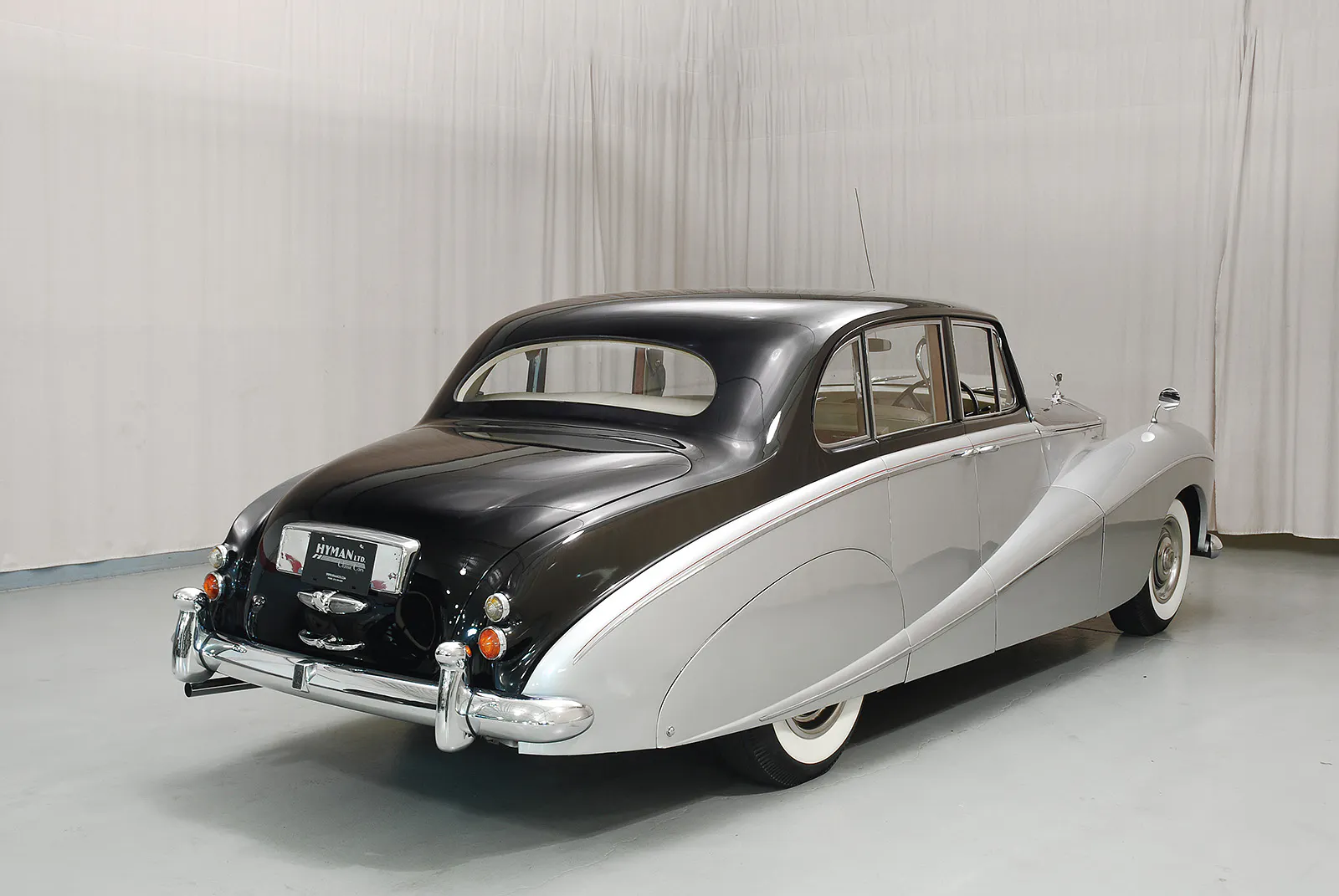 1955 Rolls-Royce Silver Cloud I Hooper Empress Saloon 4dr Sedan Courtesy of Hyman Ltd.
