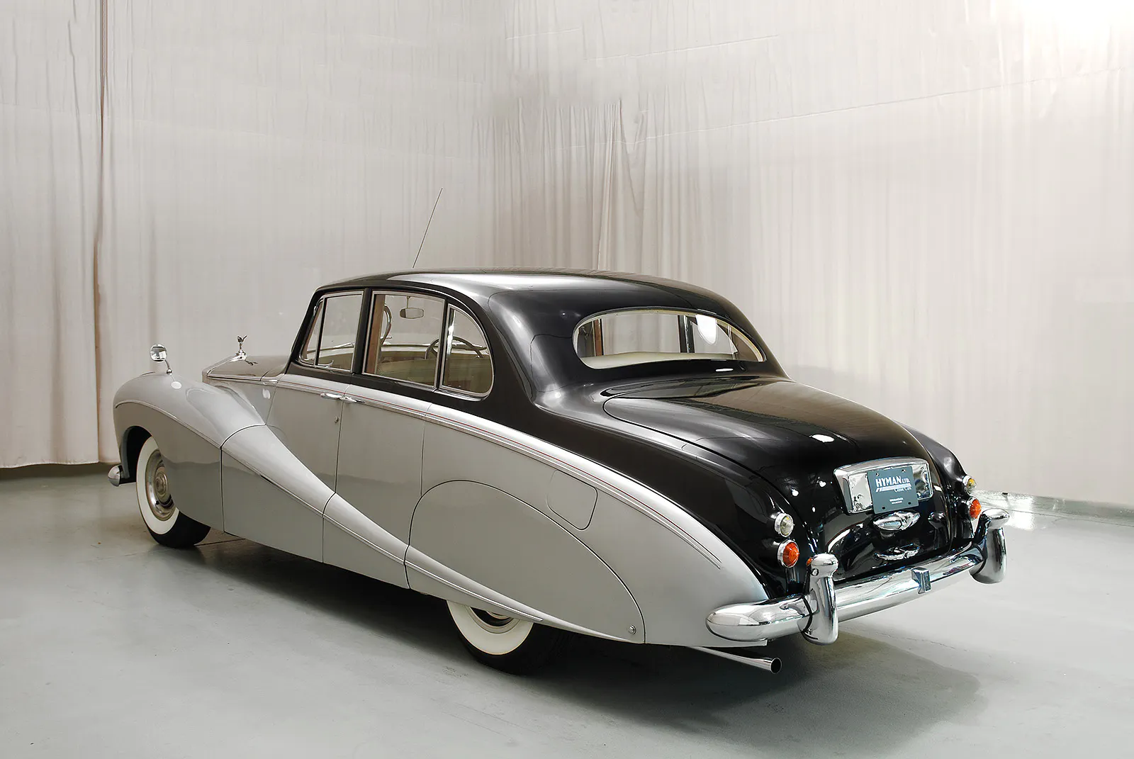 1955 Rolls-Royce Silver Cloud I Hooper Empress Saloon 4dr Sedan Courtesy of Hyman Ltd.