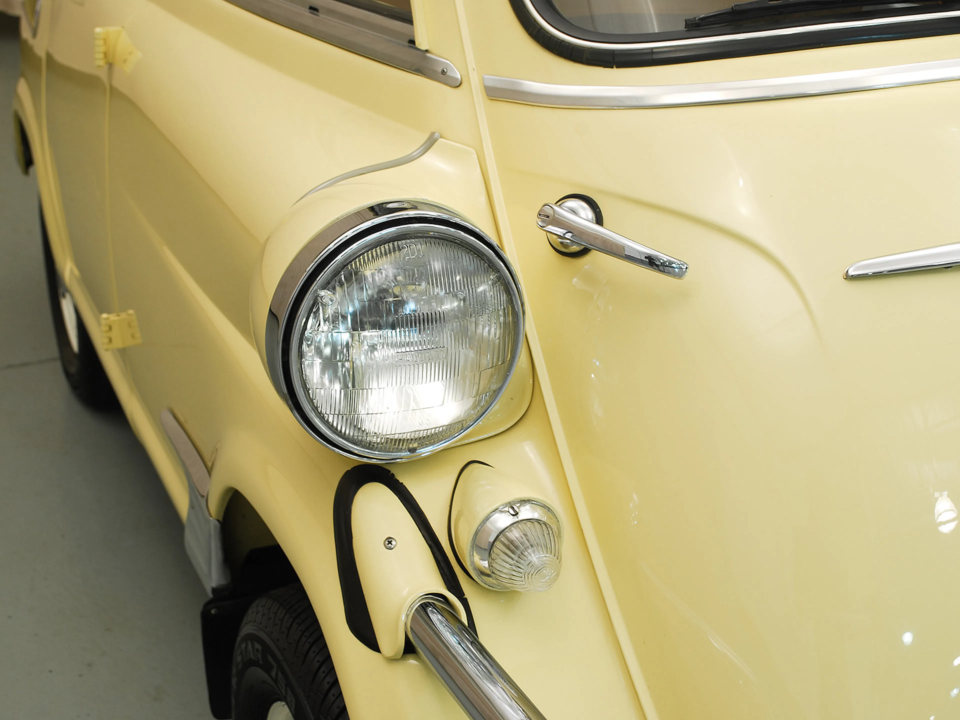 1960 BMW Isetta 600 2dr Coupe Courtesy of Hyman Ltd.