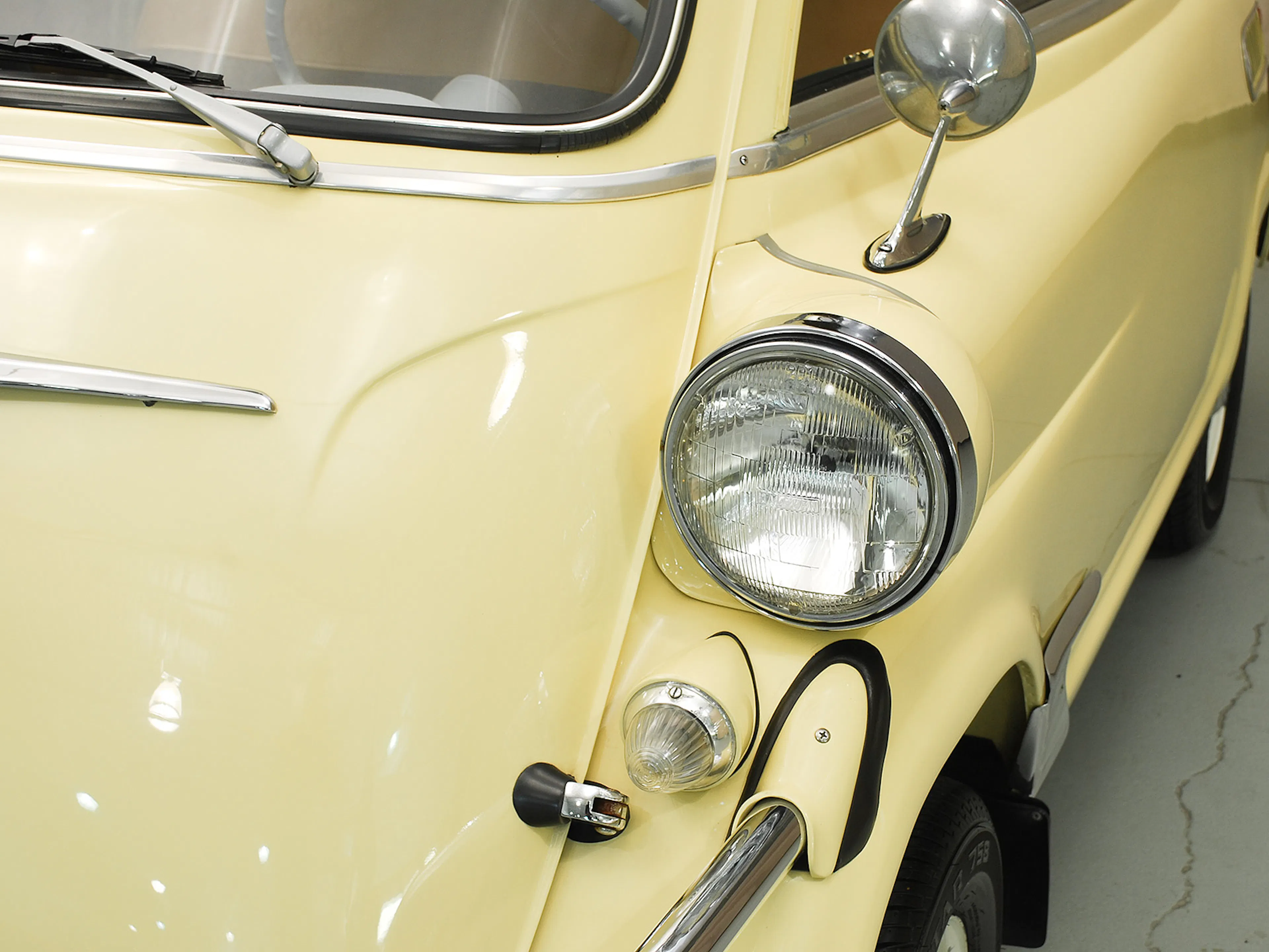 1960 BMW Isetta 600 2dr Coupe Courtesy of Hyman Ltd.