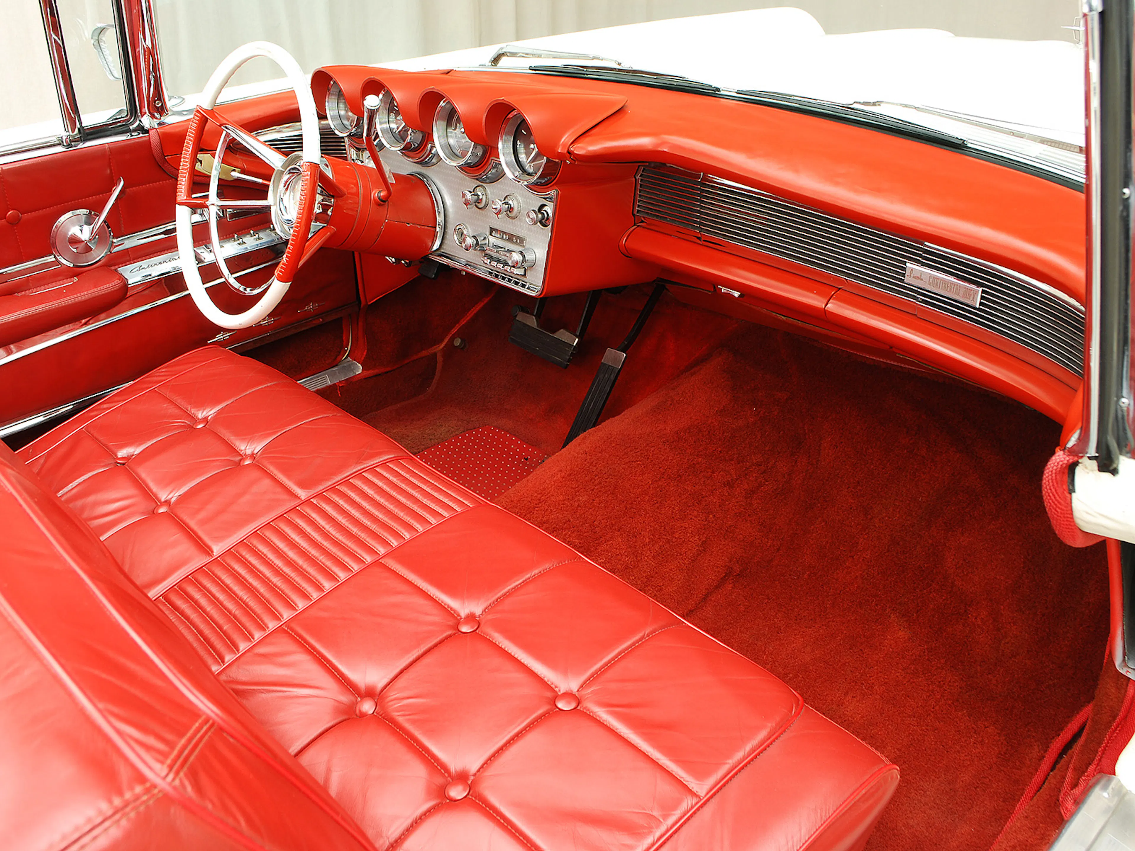 1960 Lincoln Continental Mk V 2dr Convertible Courtesy of Hyman Ltd.