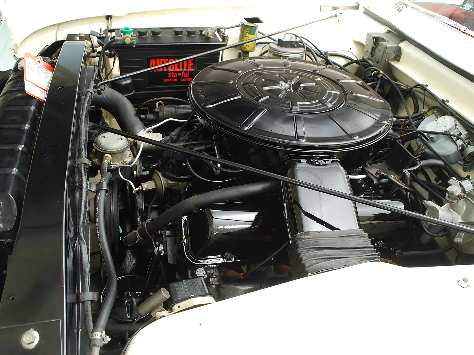 1960 Lincoln Continental Mk V 2dr Convertible Courtesy of Hyman Ltd.