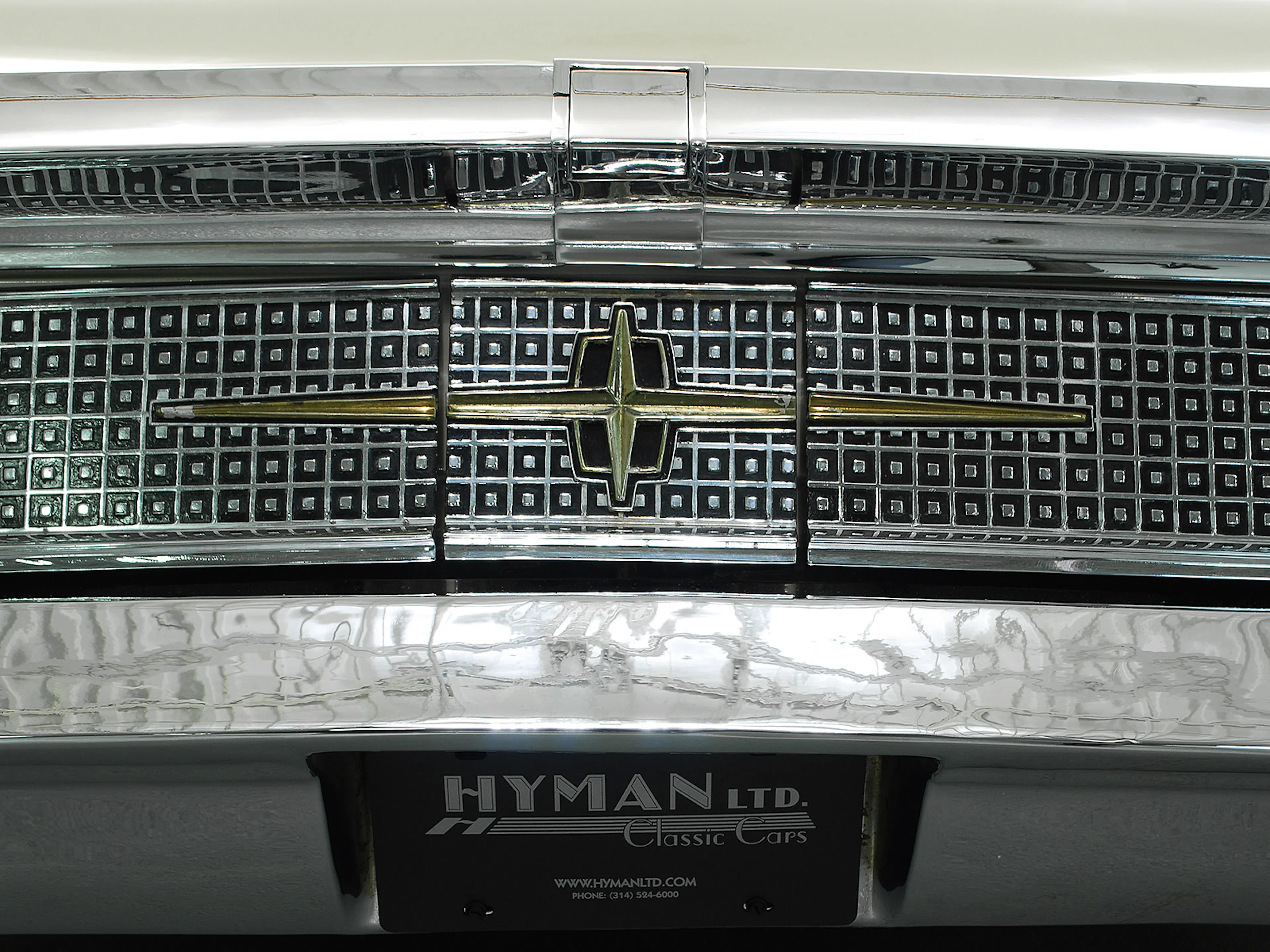 1960 Lincoln Continental Mk V 2dr Convertible Courtesy of Hyman Ltd.
