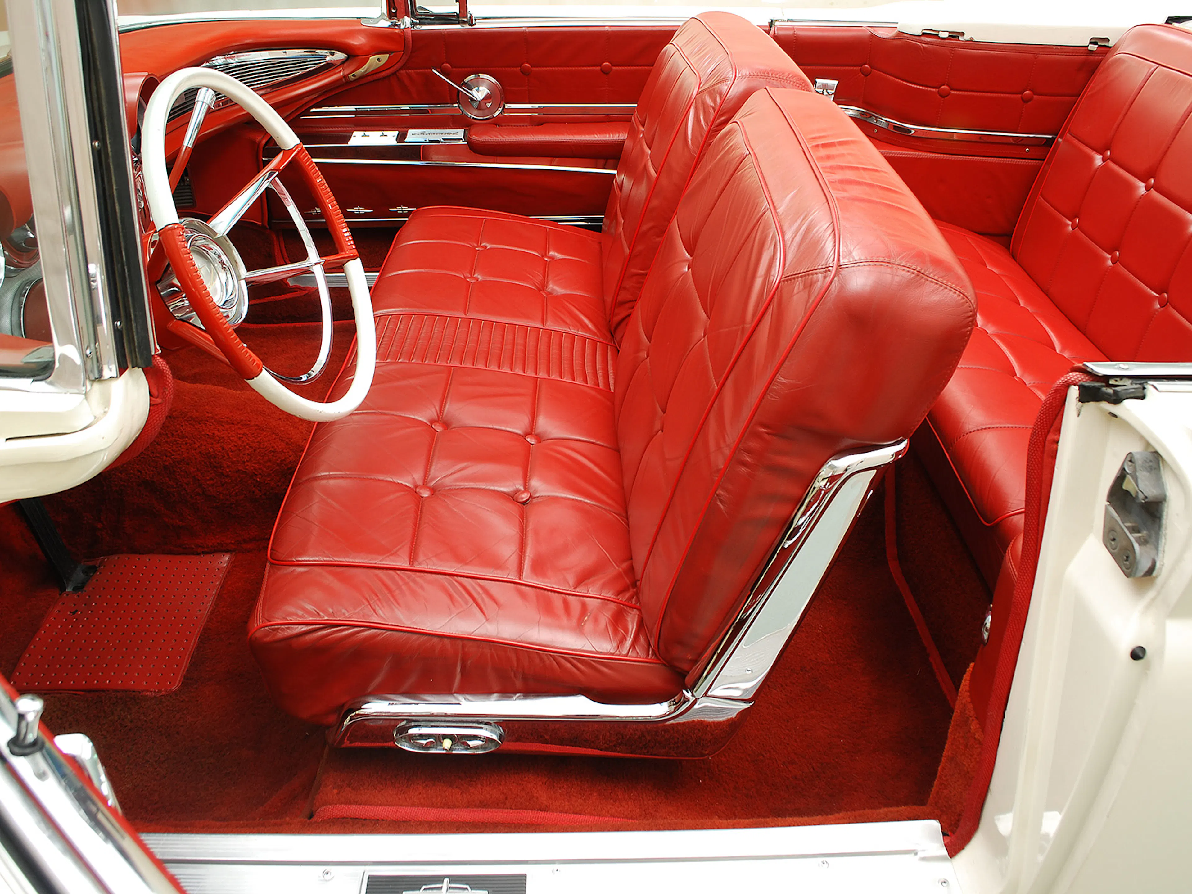 1960 Lincoln Continental Mk V 2dr Convertible Courtesy of Hyman Ltd.