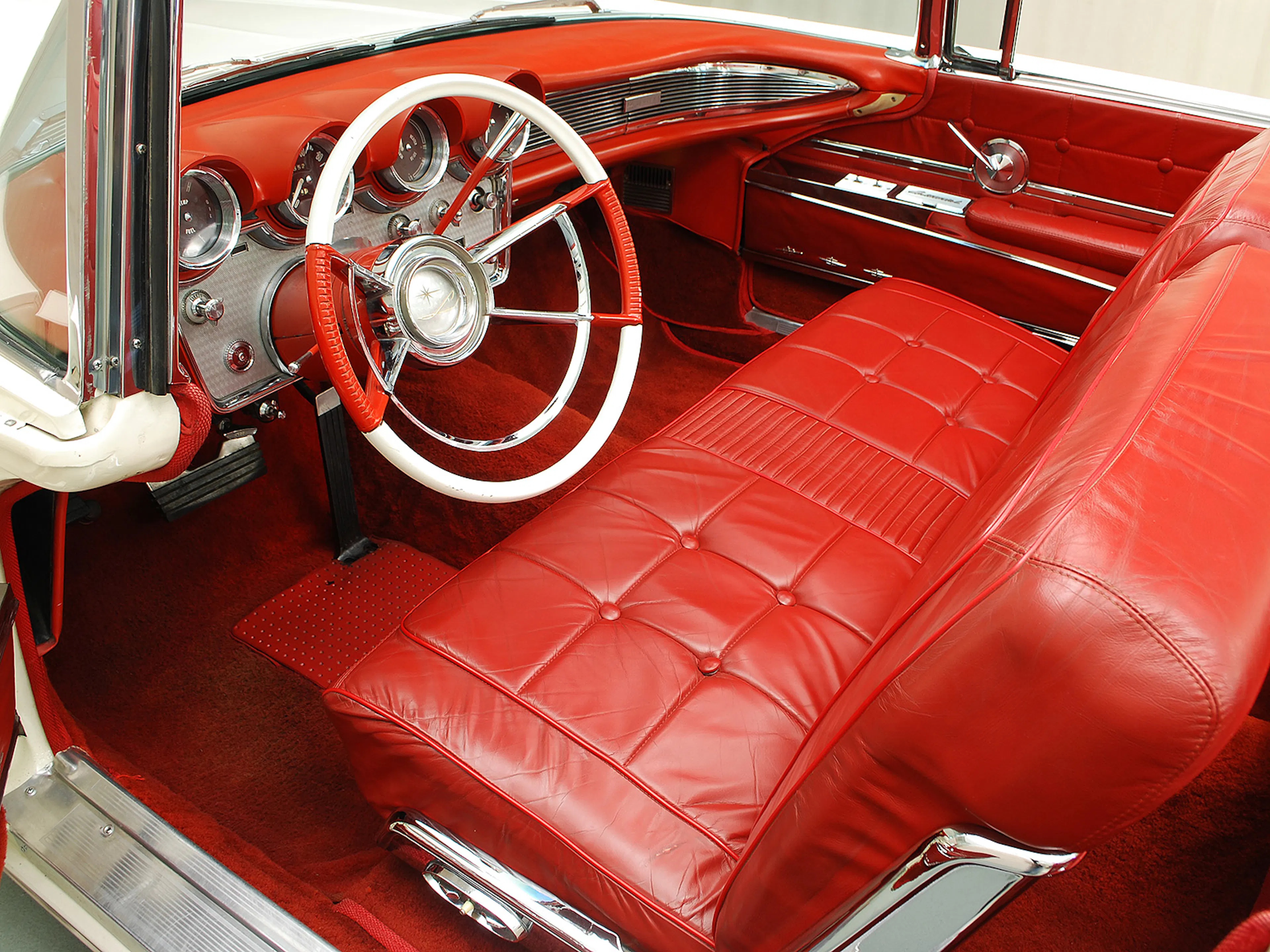 1960 Lincoln Continental Mk V 2dr Convertible Courtesy of Hyman Ltd.