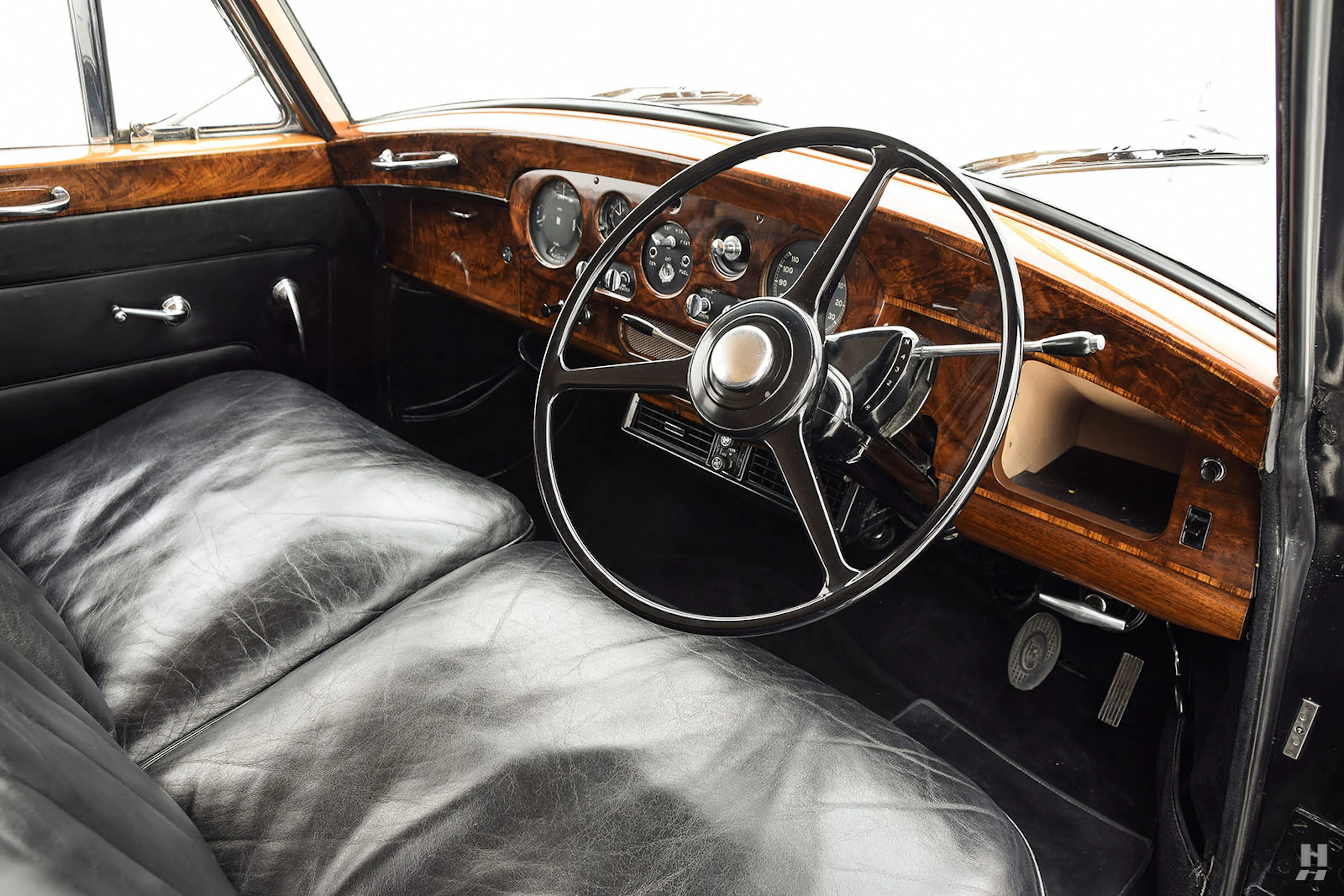 1960 Rolls-Royce Phantom V Park Ward 4dr Limousine Courtesy of Hyman Ltd.