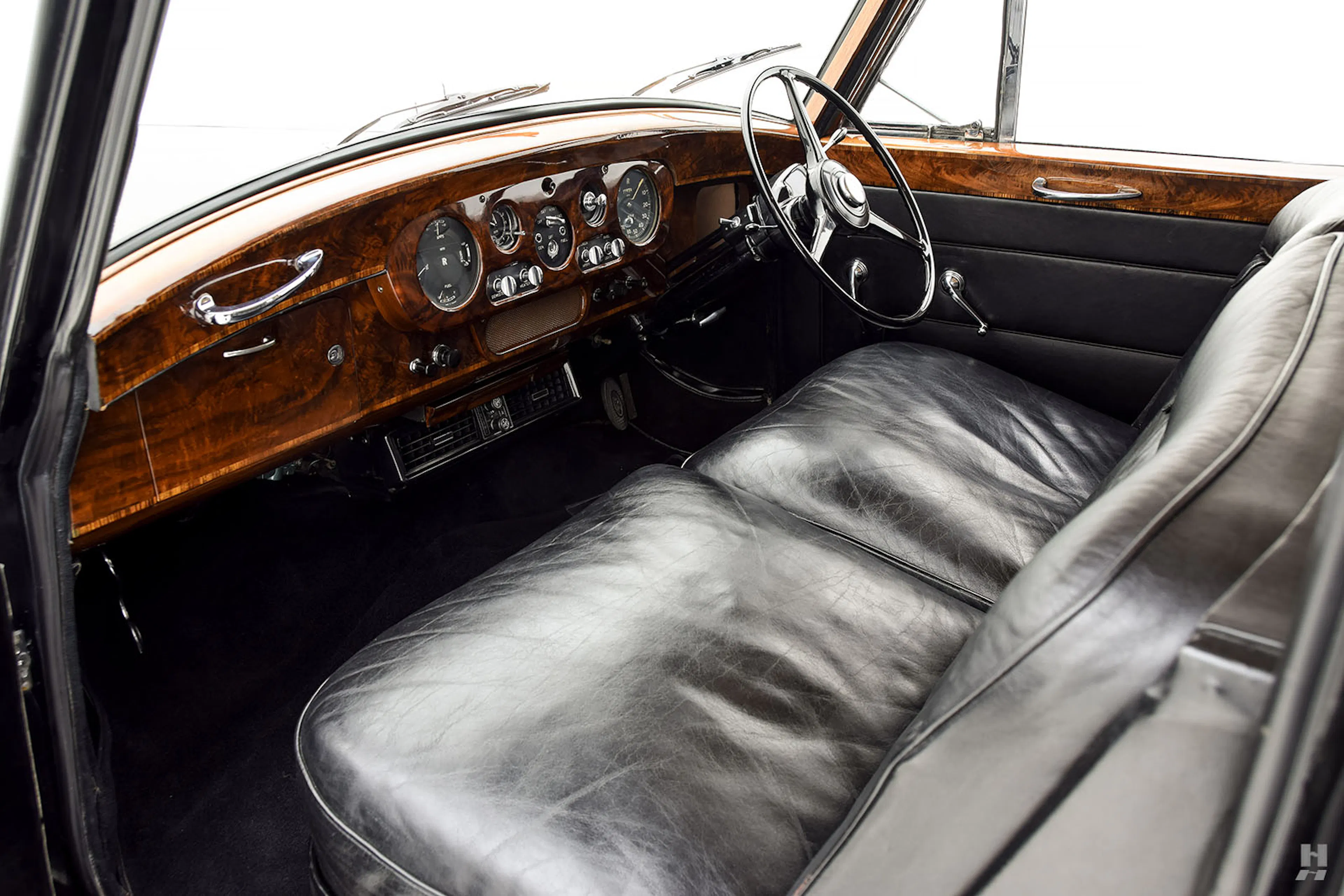 1960 Rolls-Royce Phantom V Park Ward 4dr Limousine Courtesy of Hyman Ltd.