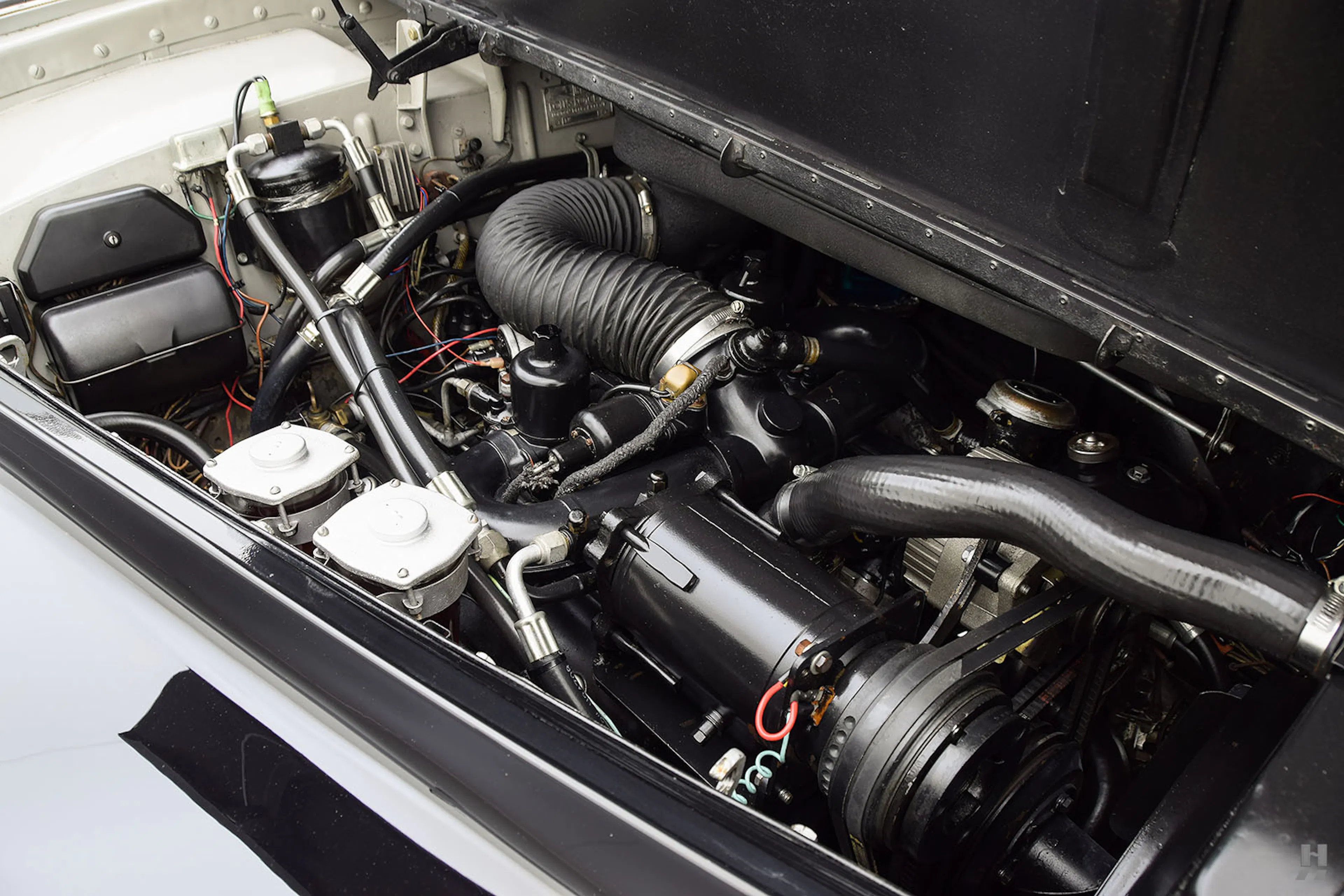 1960 Rolls-Royce Phantom V Park Ward 4dr Limousine Courtesy of Hyman Ltd.