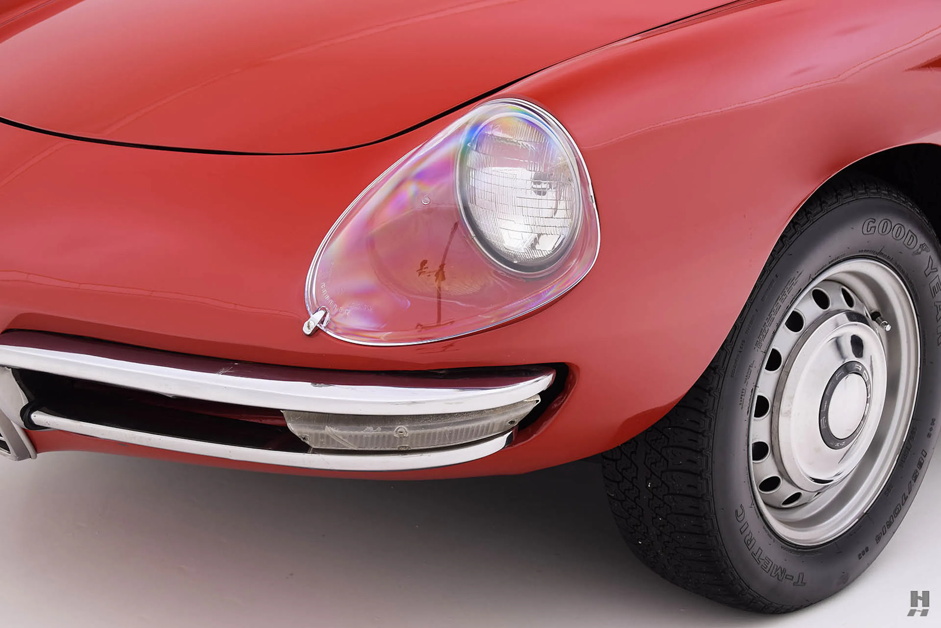1966 Alfa Romeo Giulia Duetto Spider 2dr Convertible Courtesy of Hyman Ltd.