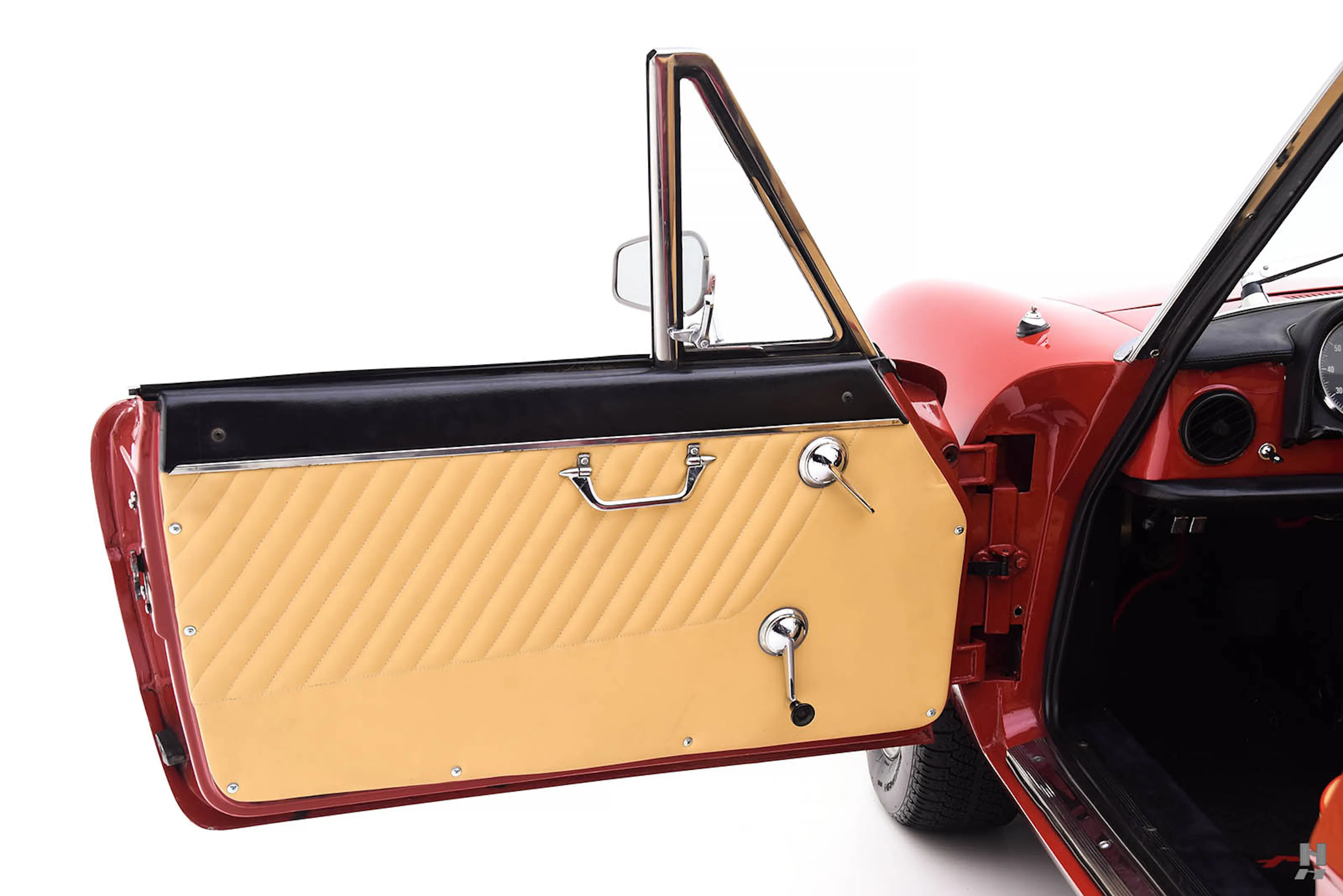 1966 Alfa Romeo Giulia Duetto Spider 2dr Convertible Courtesy of Hyman Ltd.