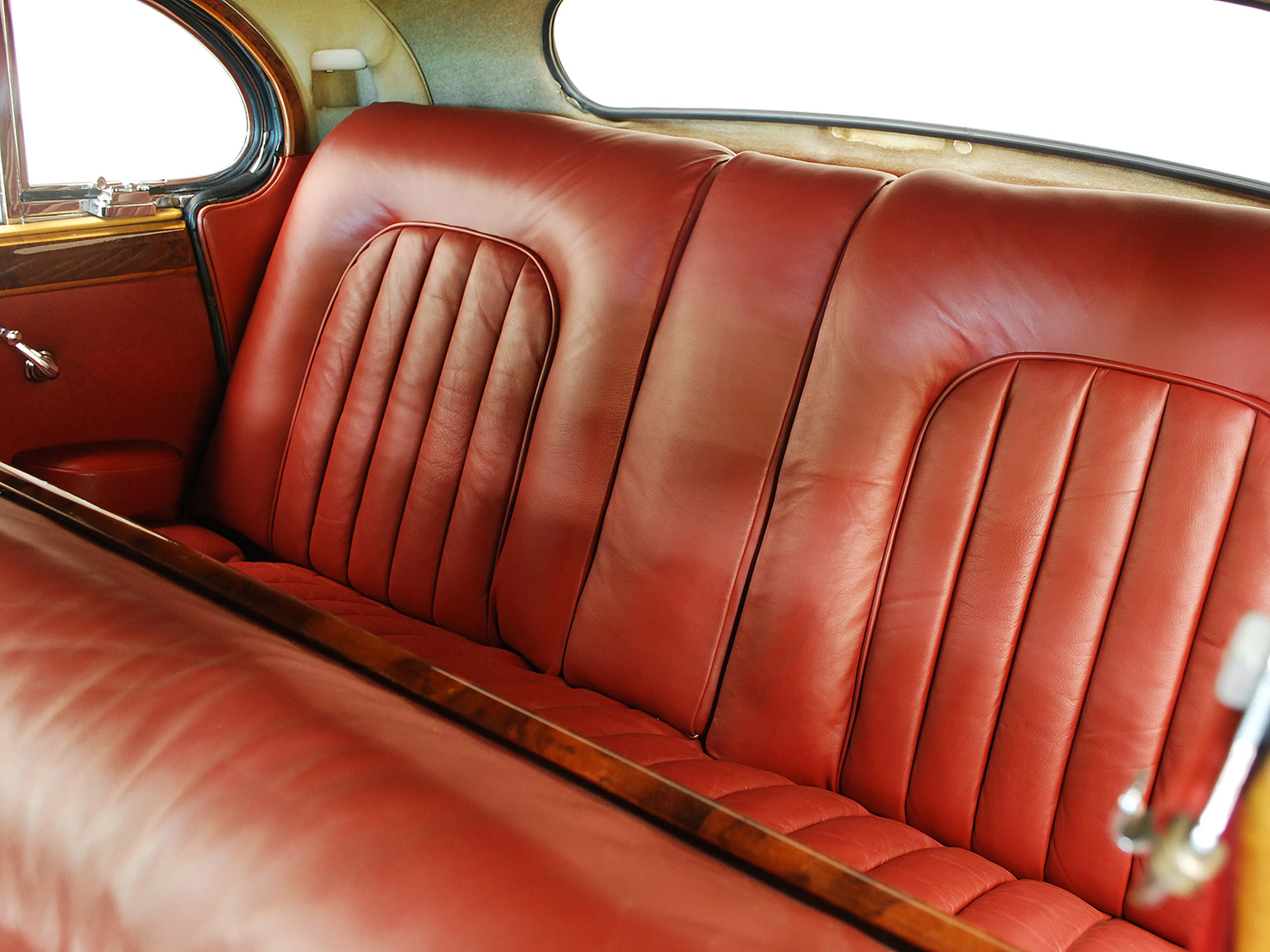 1961 Jaguar Mark IX 4dr Sedan Courtesy of Hyman Ltd.