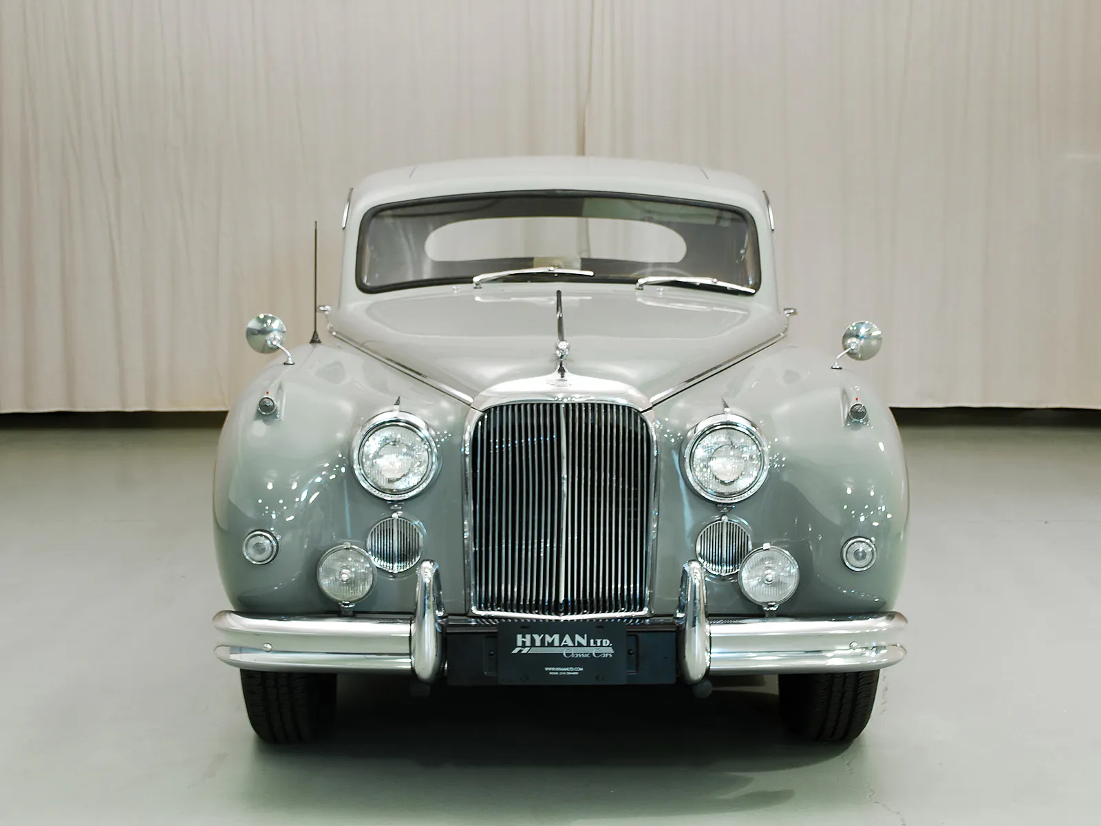1961 Jaguar Mark IX 4dr Sedan Courtesy of Hyman Ltd.