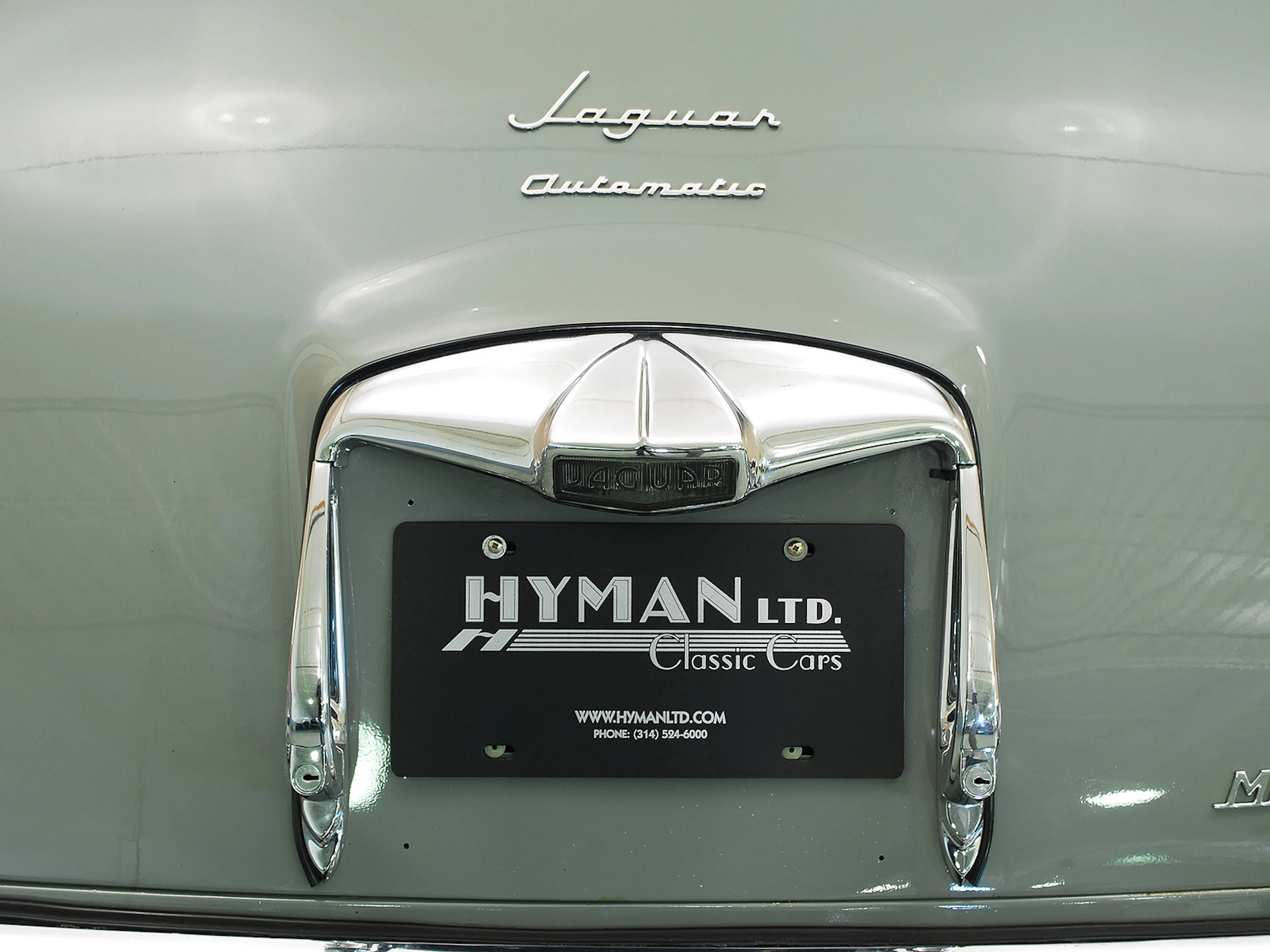 1961 Jaguar Mark IX 4dr Sedan Courtesy of Hyman Ltd.