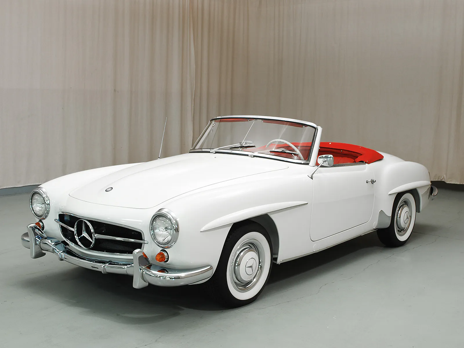 1963 Mercedes-Benz 190SL 2dr Convertible Courtesy of Hyman Ltd.