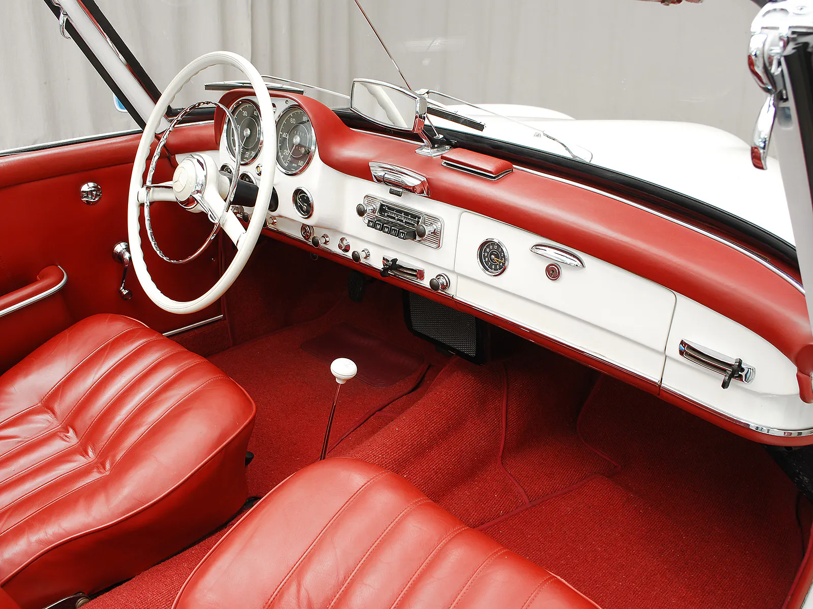 1963 Mercedes-Benz 190SL 2dr Convertible Courtesy of Hyman Ltd.