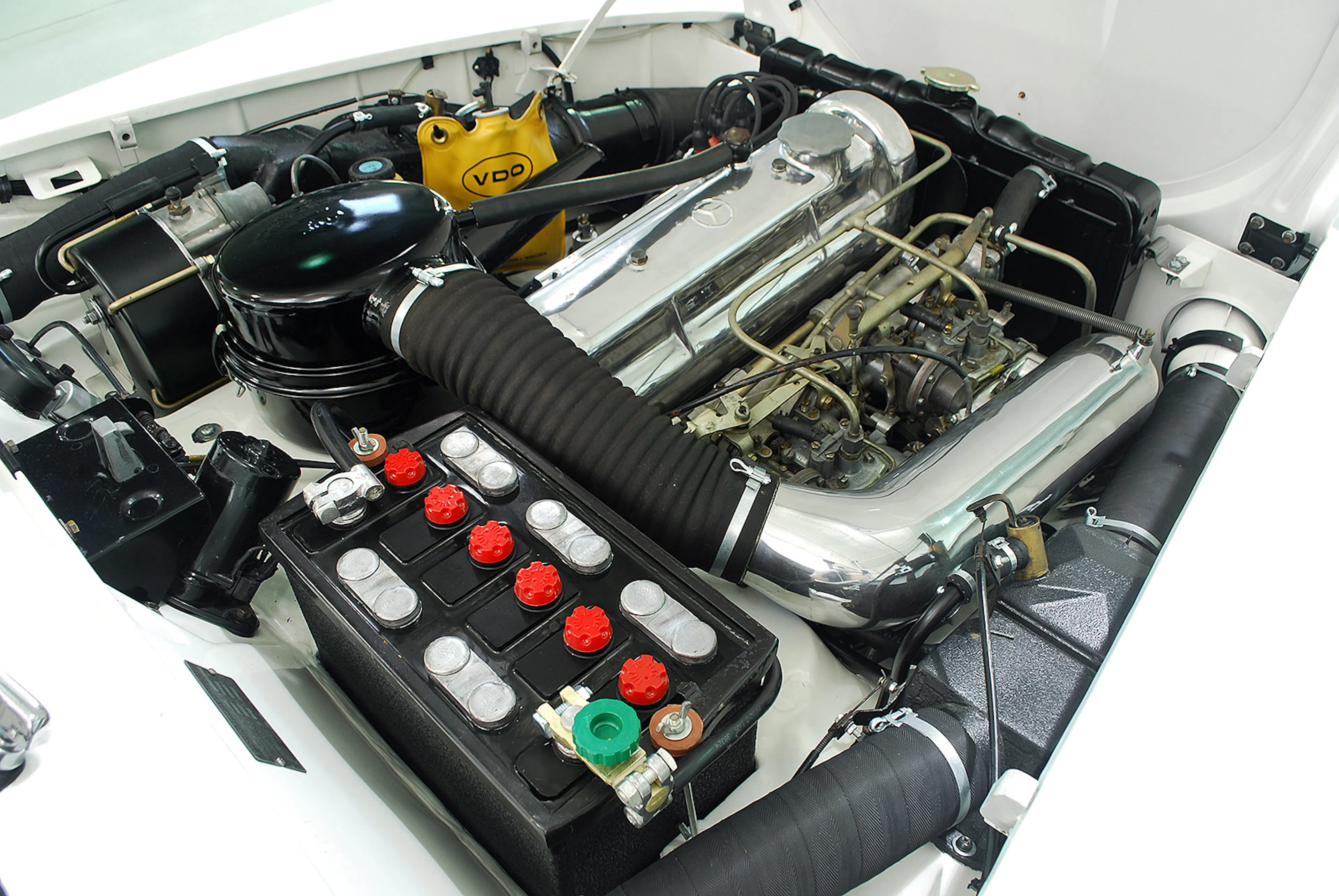 1963 Mercedes-Benz 190SL 2dr Convertible Courtesy of Hyman Ltd.