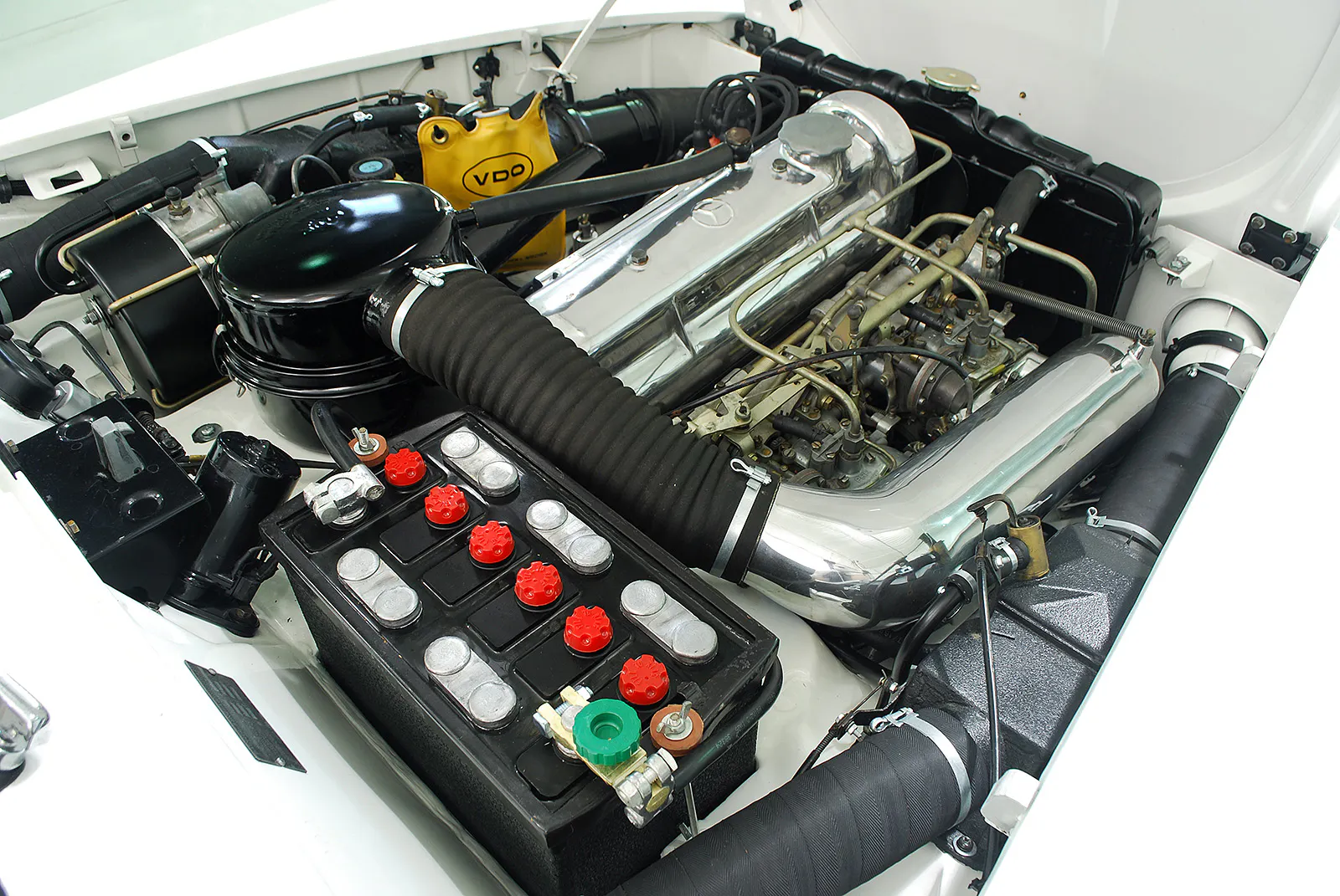 1963 Mercedes-Benz 190SL 2dr Convertible Courtesy of Hyman Ltd.