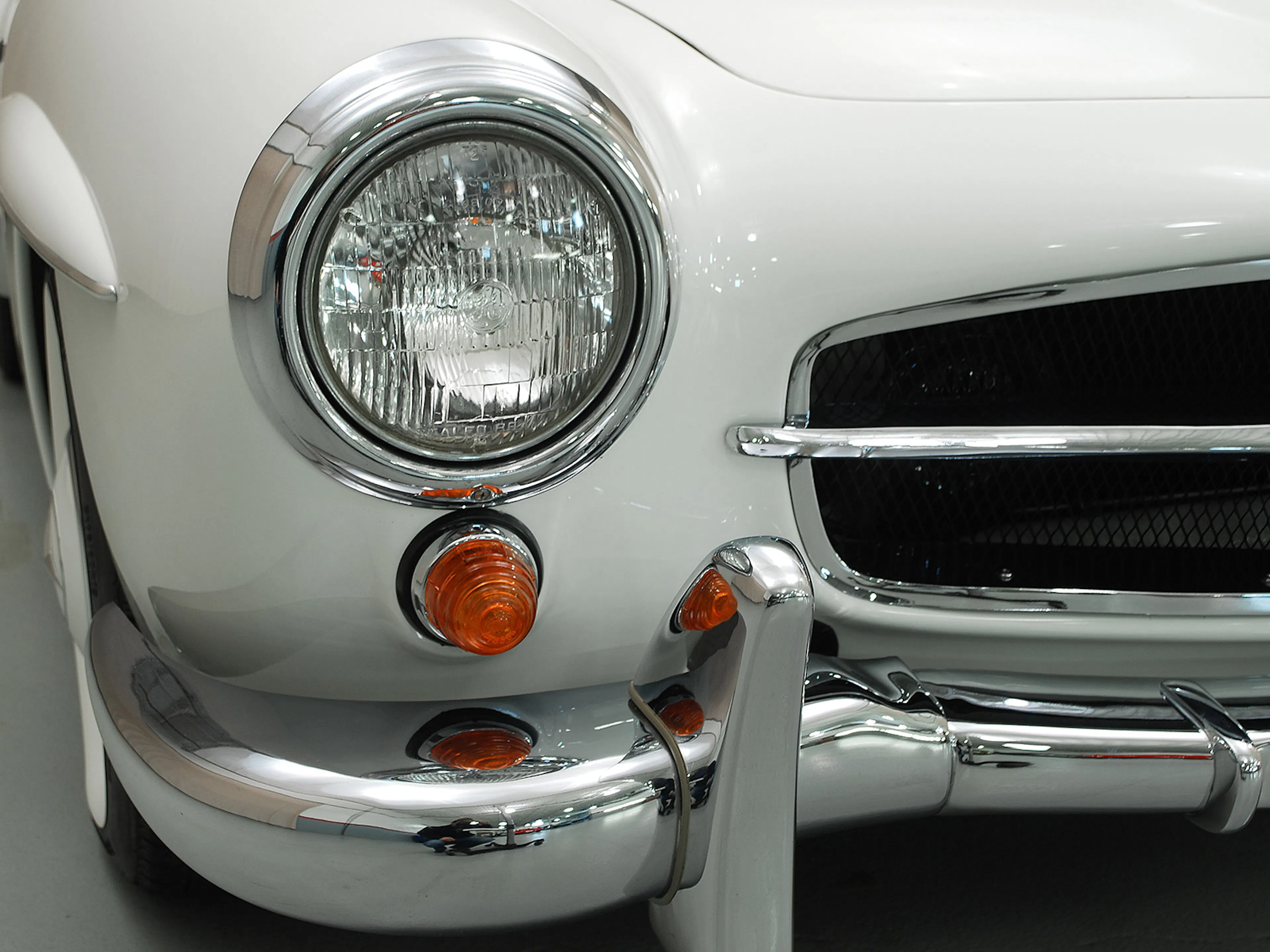 1963 Mercedes-Benz 190SL 2dr Convertible Courtesy of Hyman Ltd.