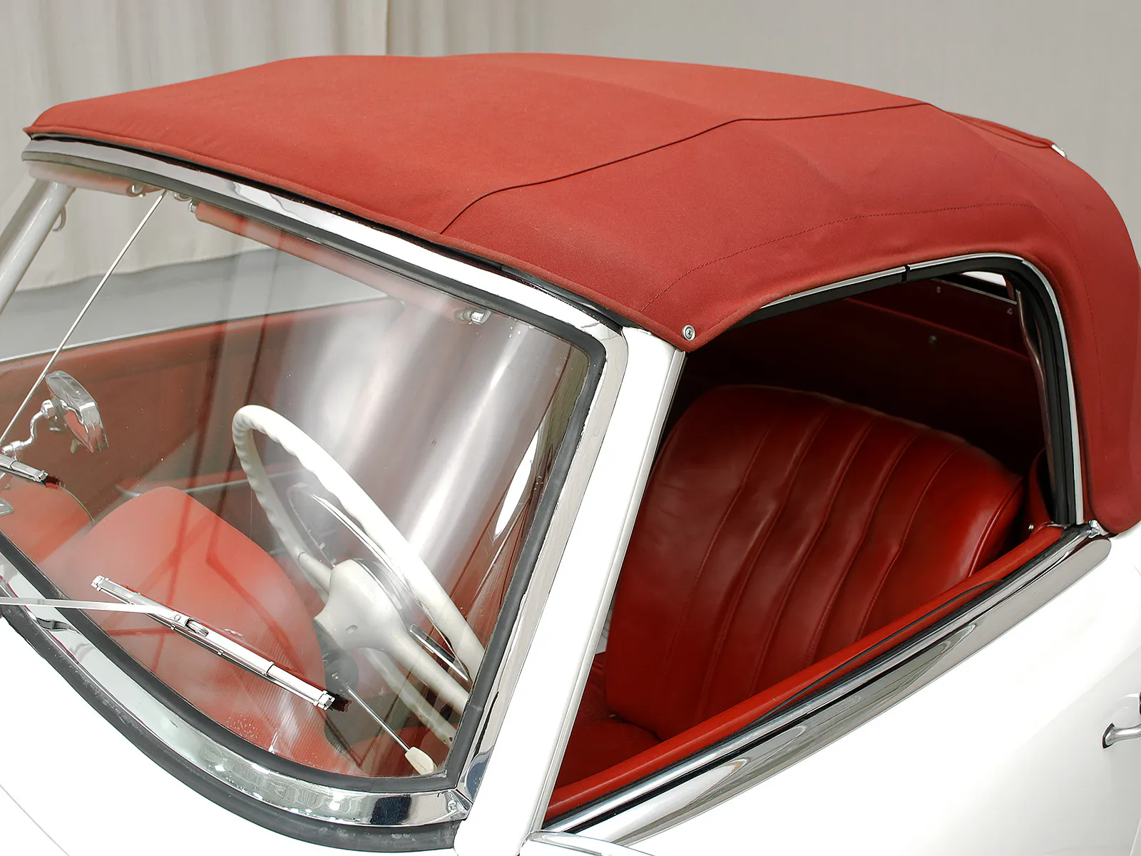 1963 Mercedes-Benz 190SL 2dr Convertible Courtesy of Hyman Ltd.