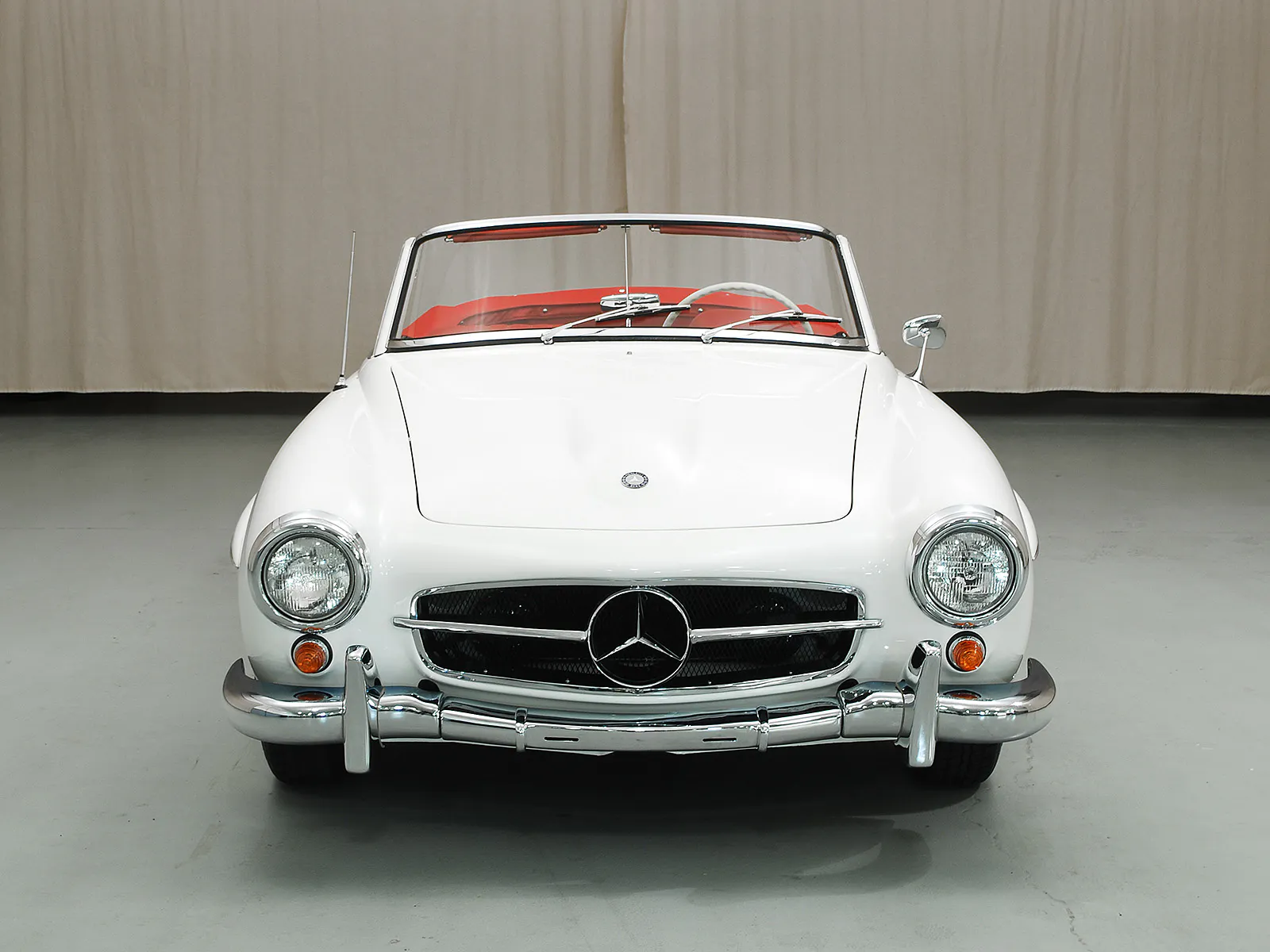 1963 Mercedes-Benz 190SL 2dr Convertible Courtesy of Hyman Ltd.
