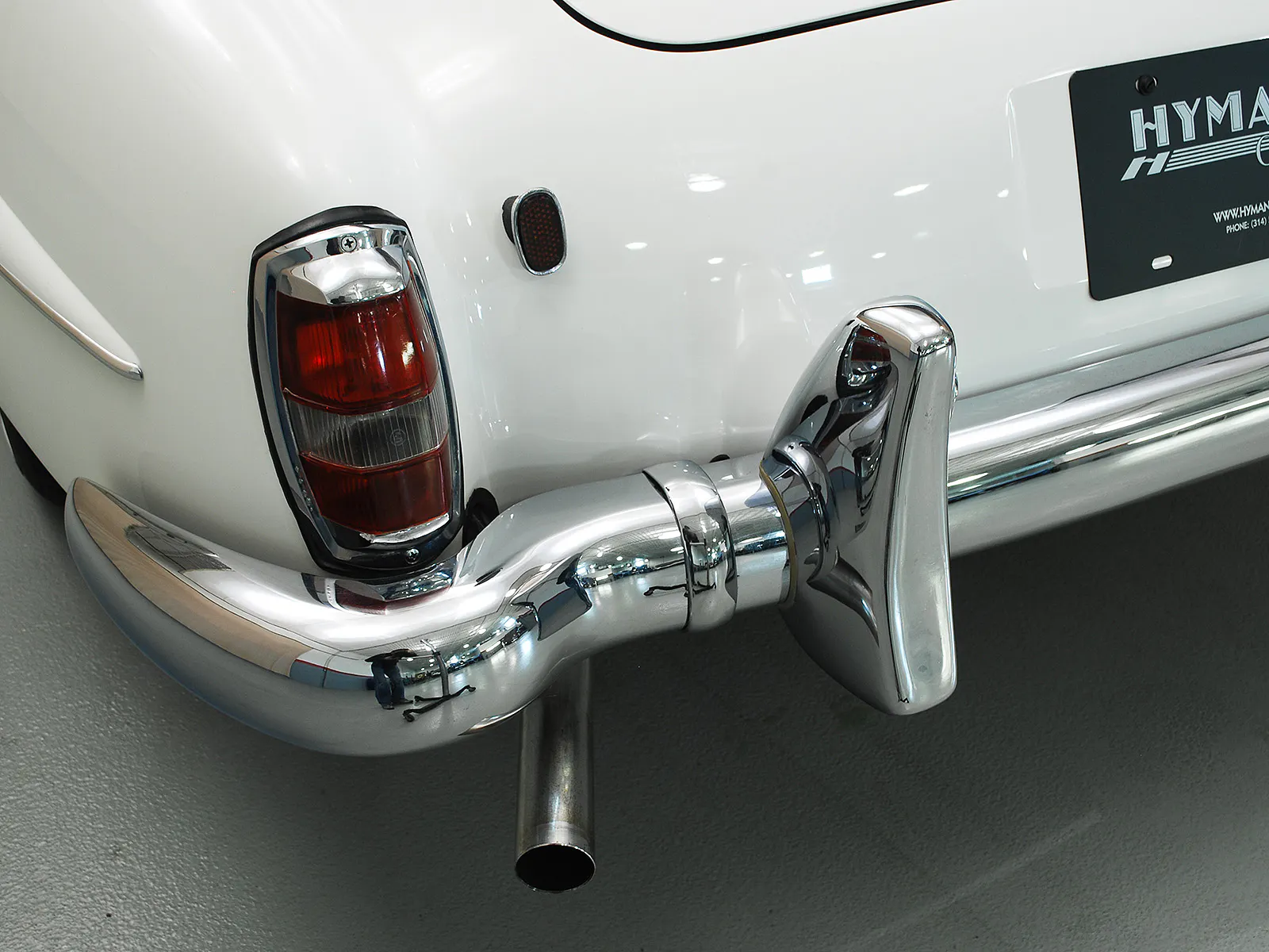 1963 Mercedes-Benz 190SL 2dr Convertible Courtesy of Hyman Ltd.