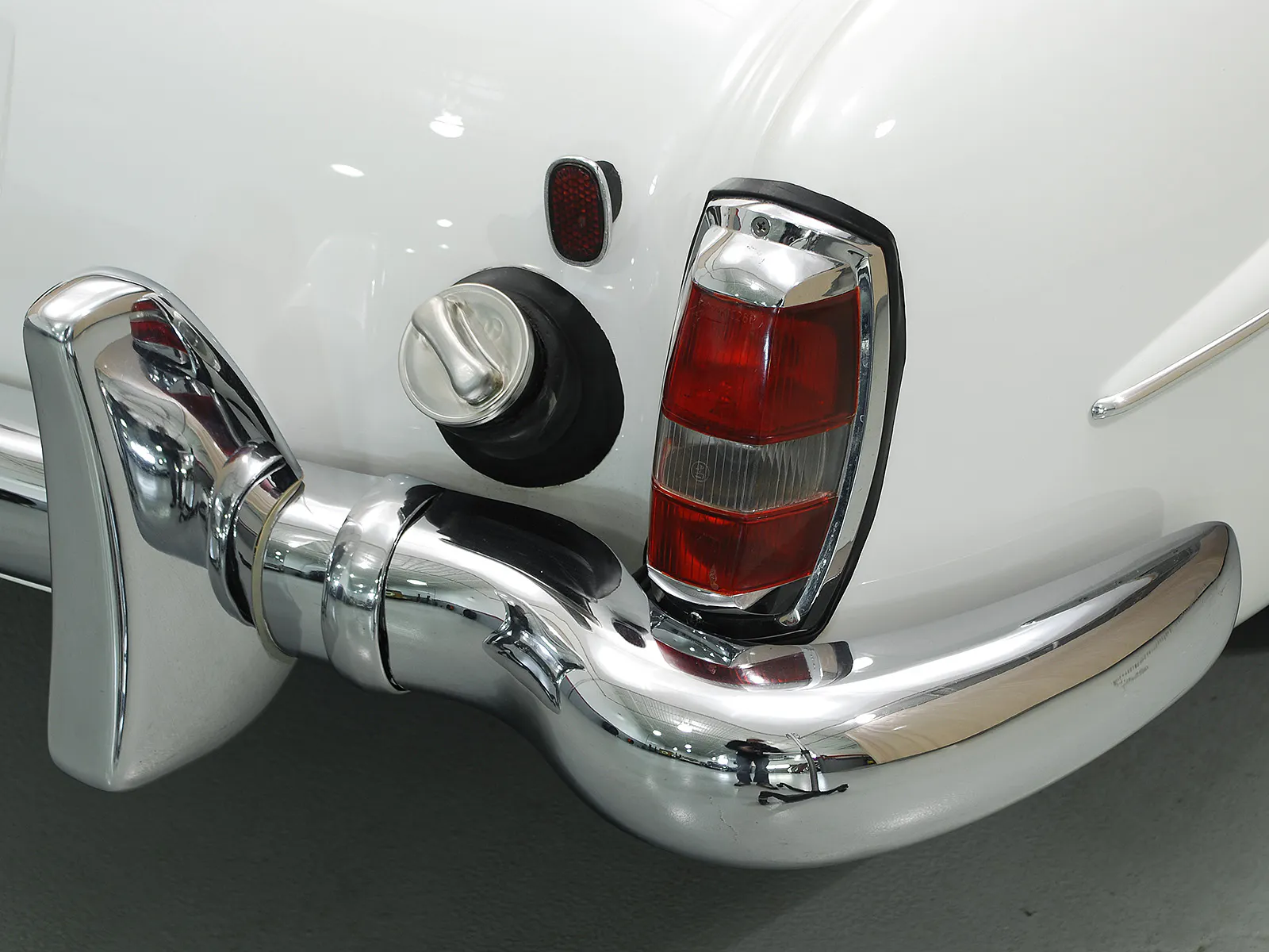 1963 Mercedes-Benz 190SL 2dr Convertible Courtesy of Hyman Ltd.