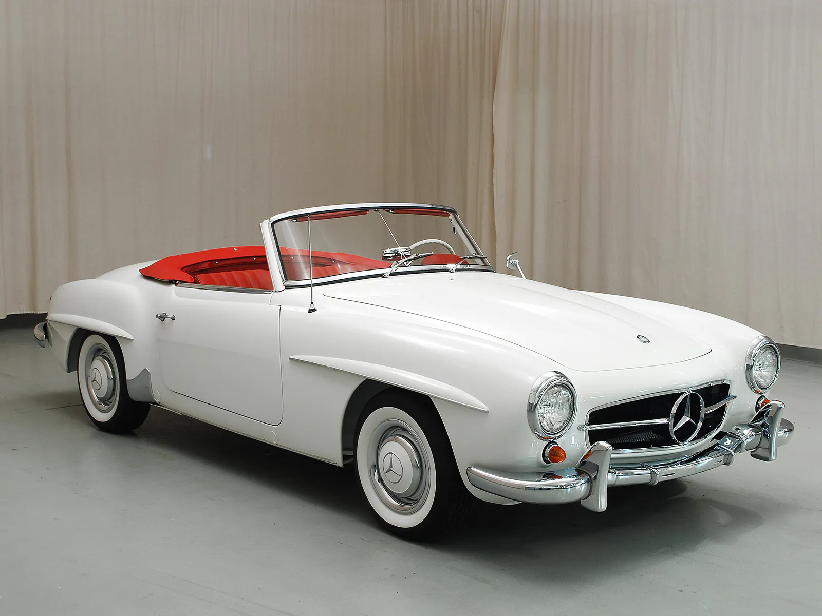 1963 Mercedes-Benz 190SL 2dr Convertible Courtesy of Hyman Ltd.