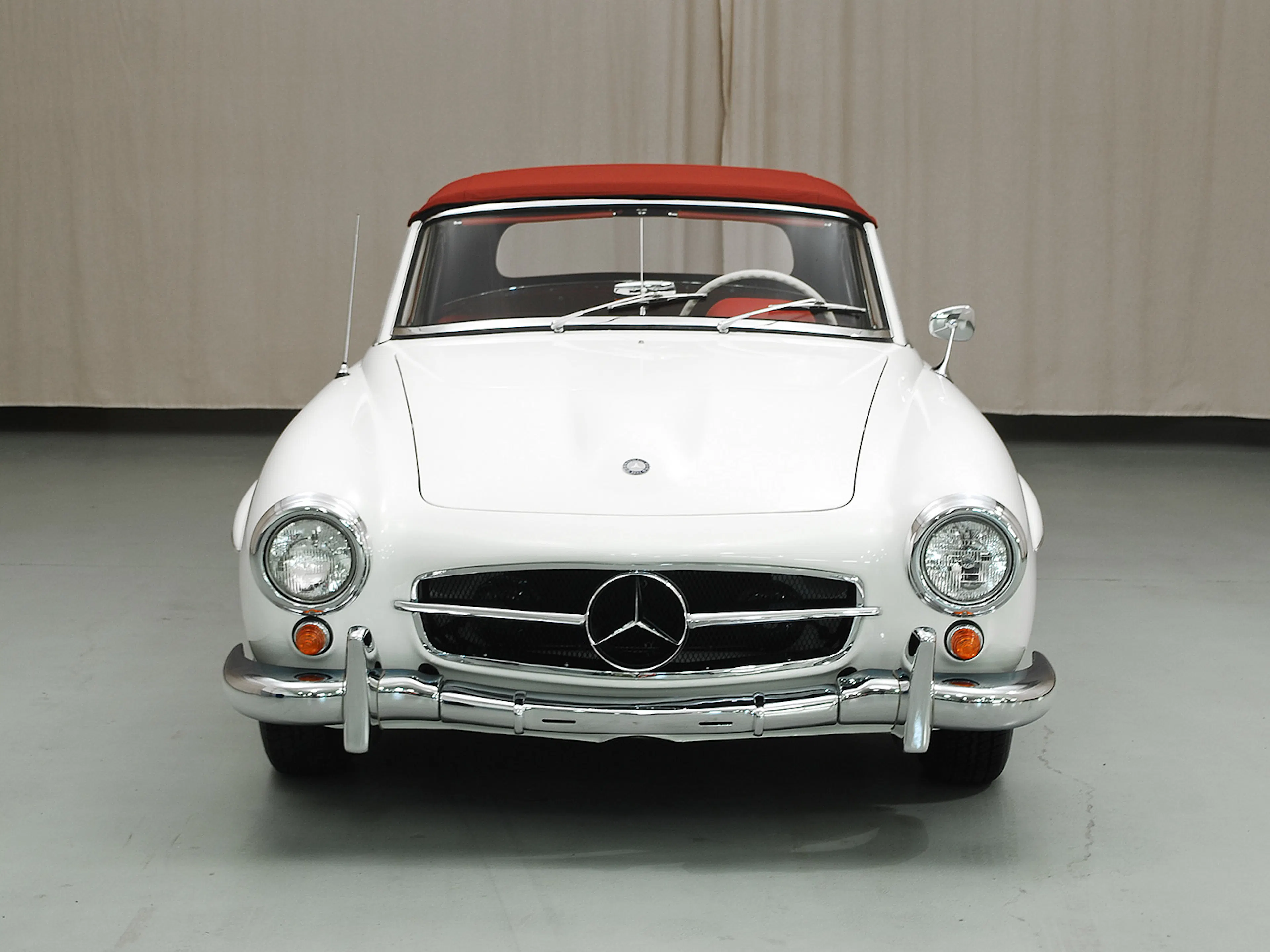 1963 Mercedes-Benz 190SL 2dr Convertible Courtesy of Hyman Ltd.