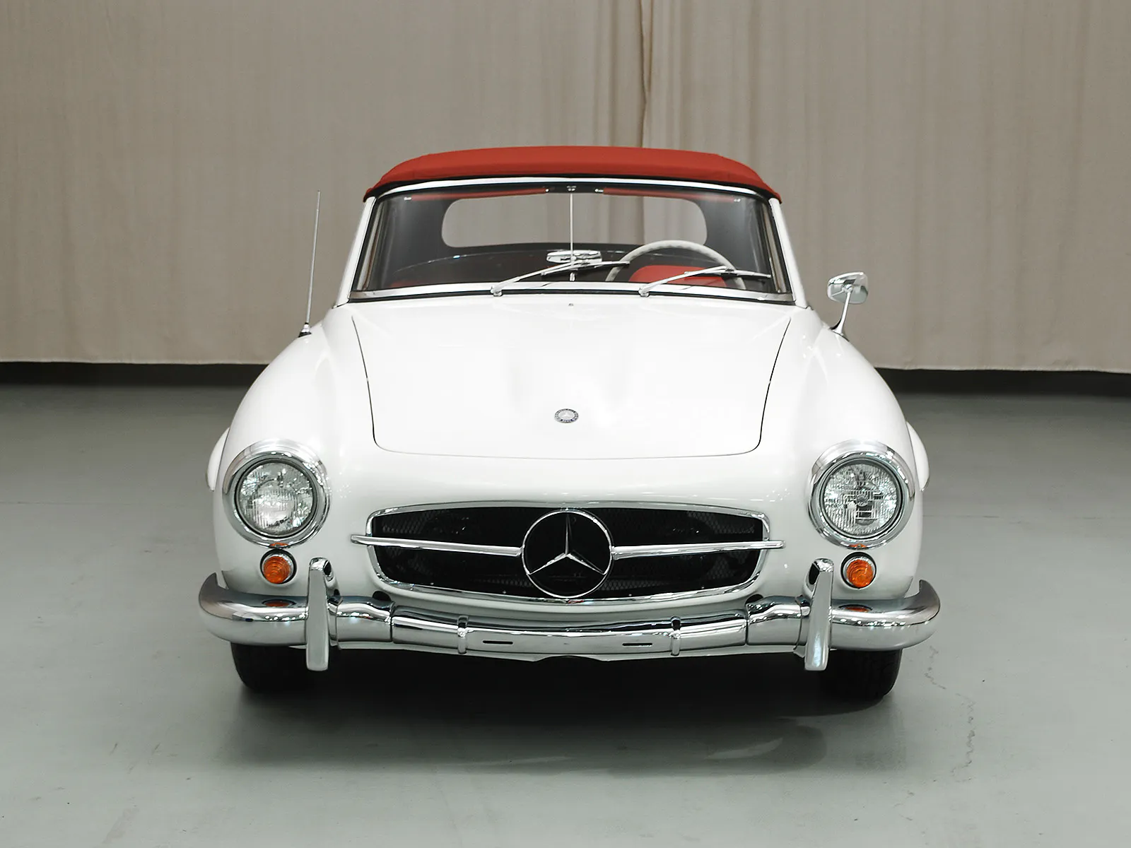 1963 Mercedes-Benz 190SL 2dr Convertible Courtesy of Hyman Ltd.