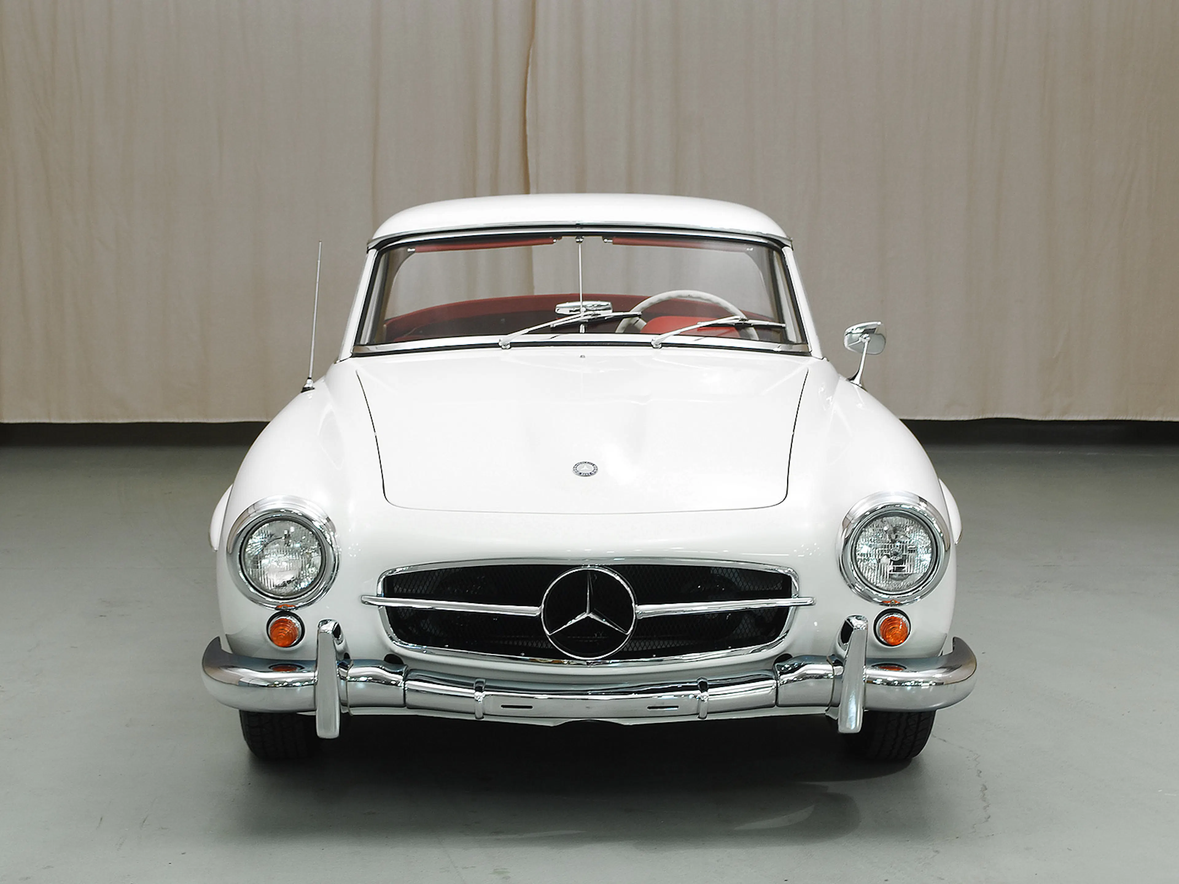 1963 Mercedes-Benz 190SL 2dr Convertible Courtesy of Hyman Ltd.
