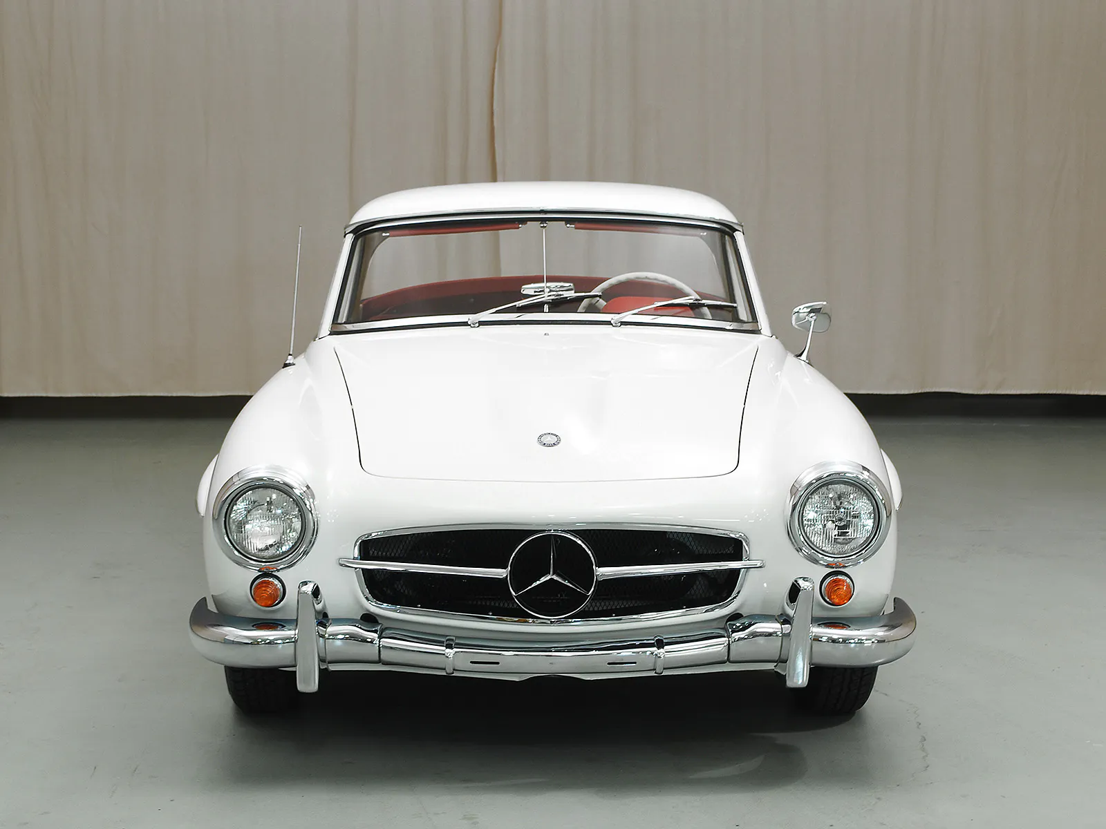 1963 Mercedes-Benz 190SL 2dr Convertible Courtesy of Hyman Ltd.