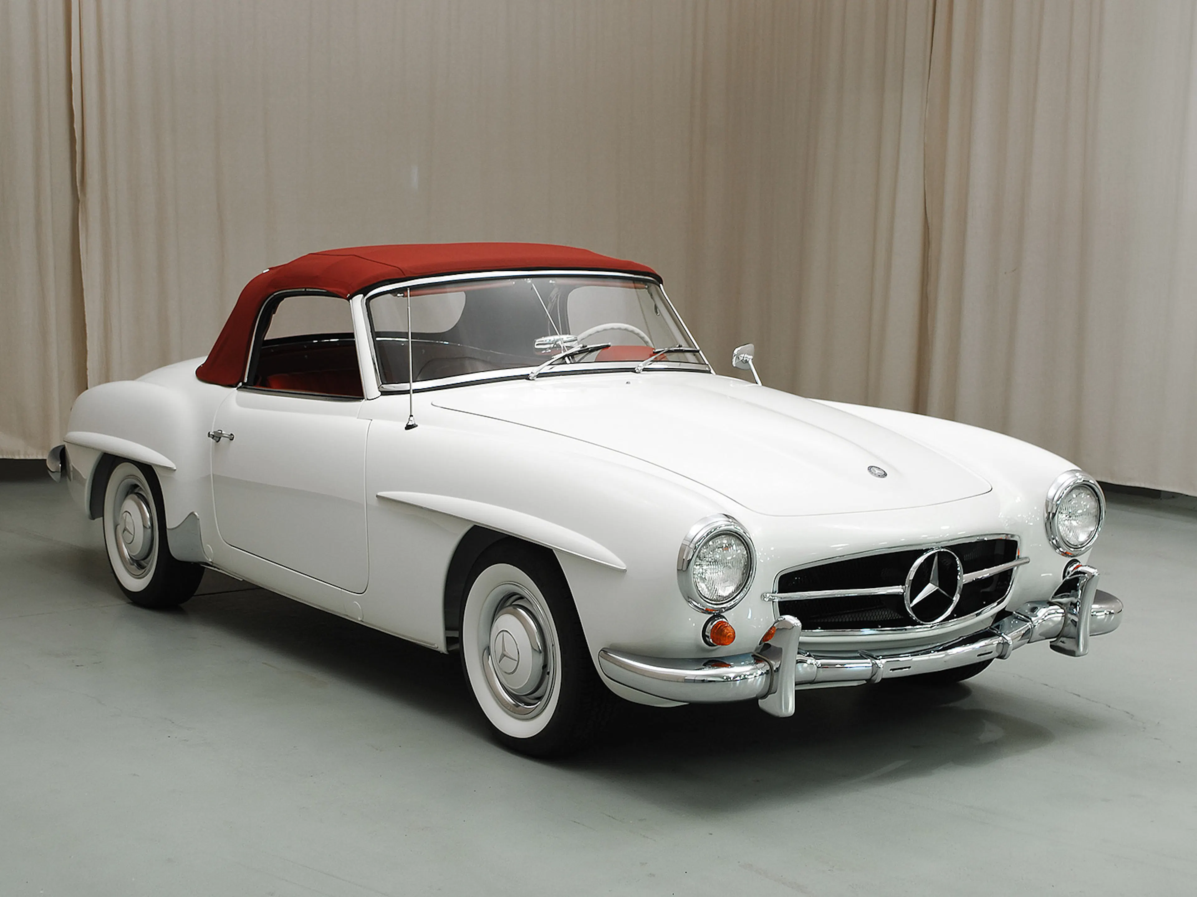 1963 Mercedes-Benz 190SL 2dr Convertible Courtesy of Hyman Ltd.