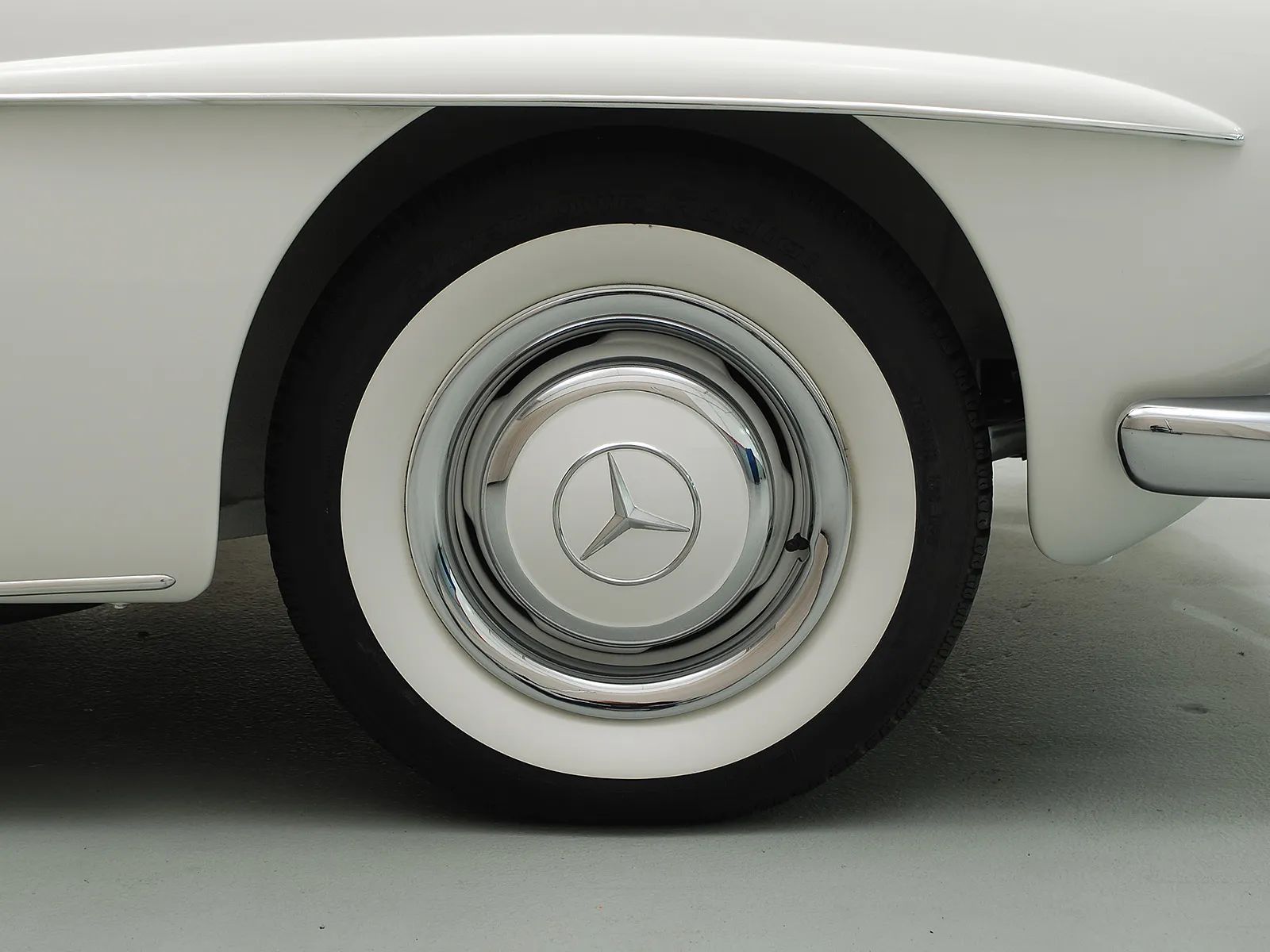 1963 Mercedes-Benz 190SL 2dr Convertible Courtesy of Hyman Ltd.