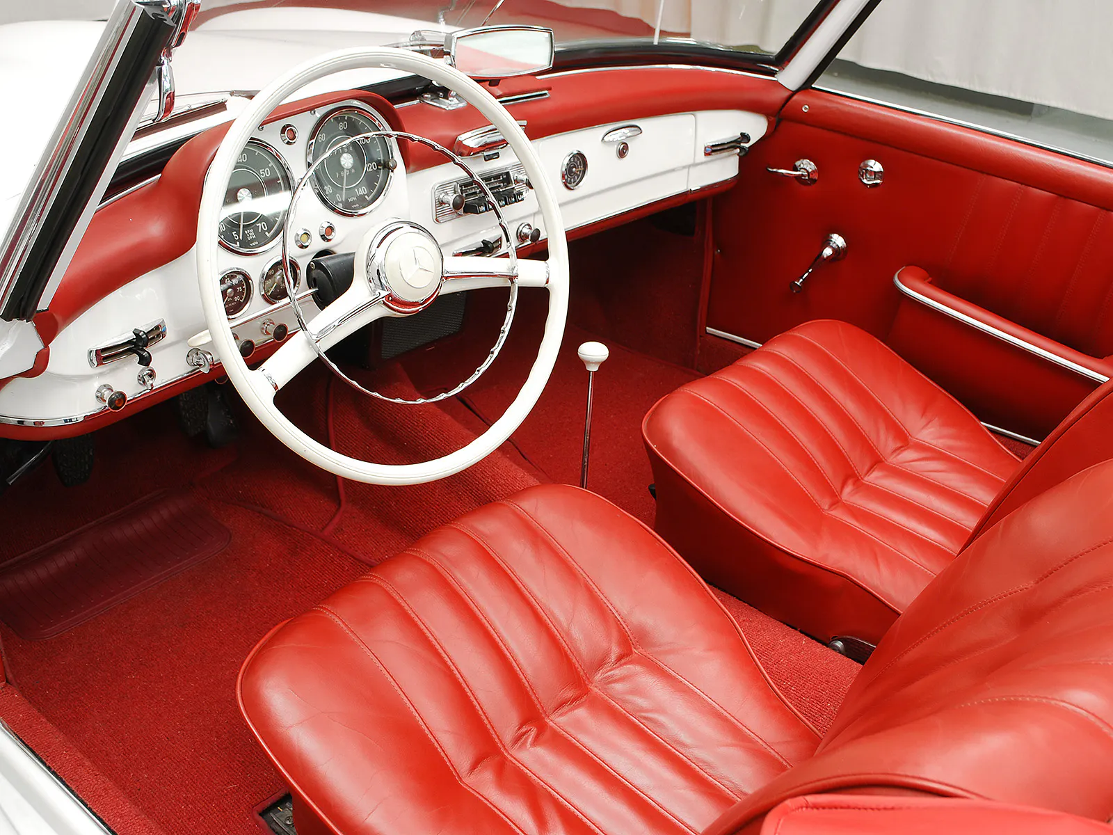 1963 Mercedes-Benz 190SL 2dr Convertible Courtesy of Hyman Ltd.