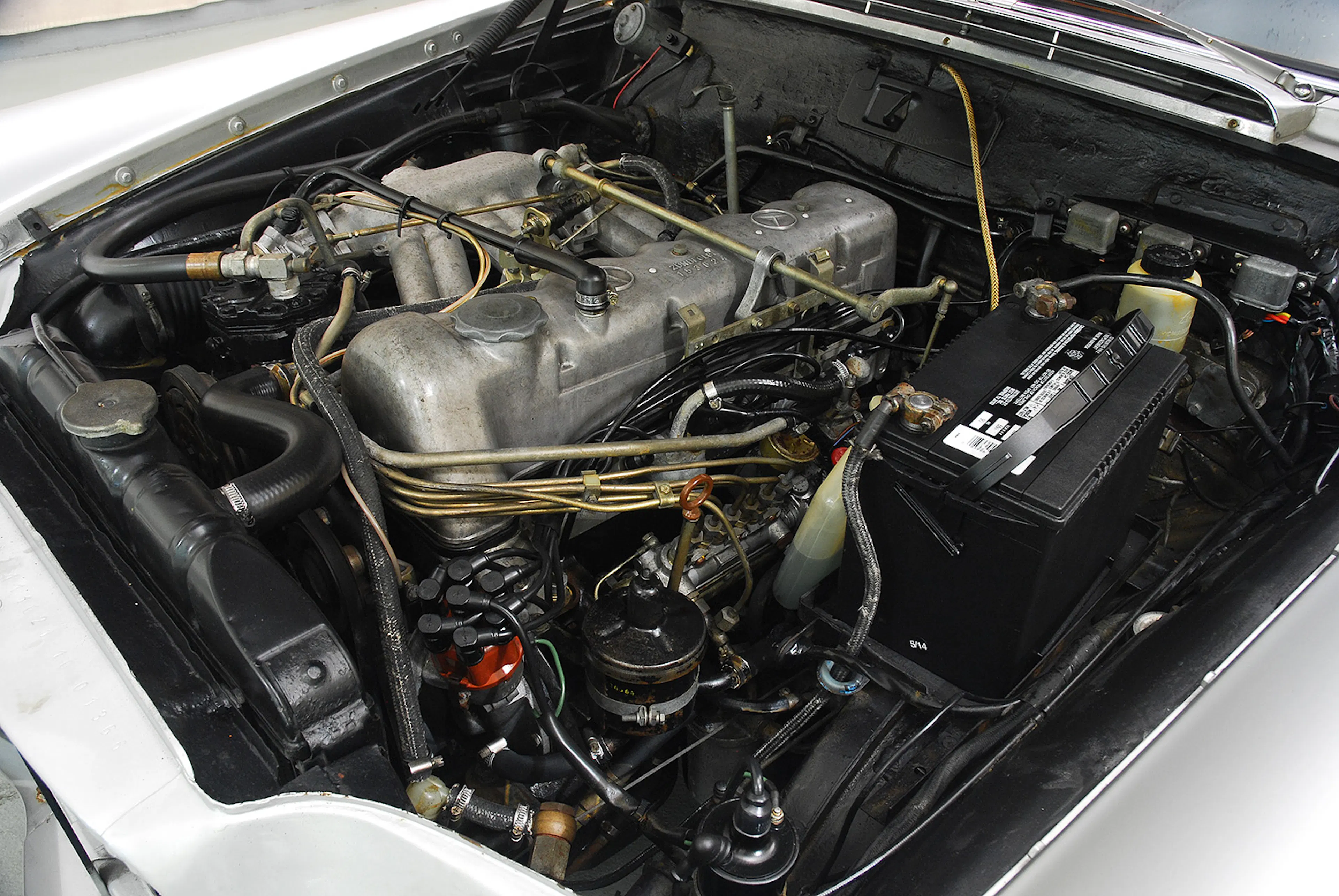 1963 Mercedes-Benz 220SEb 2dr Coupe Courtesy of Hyman Ltd.