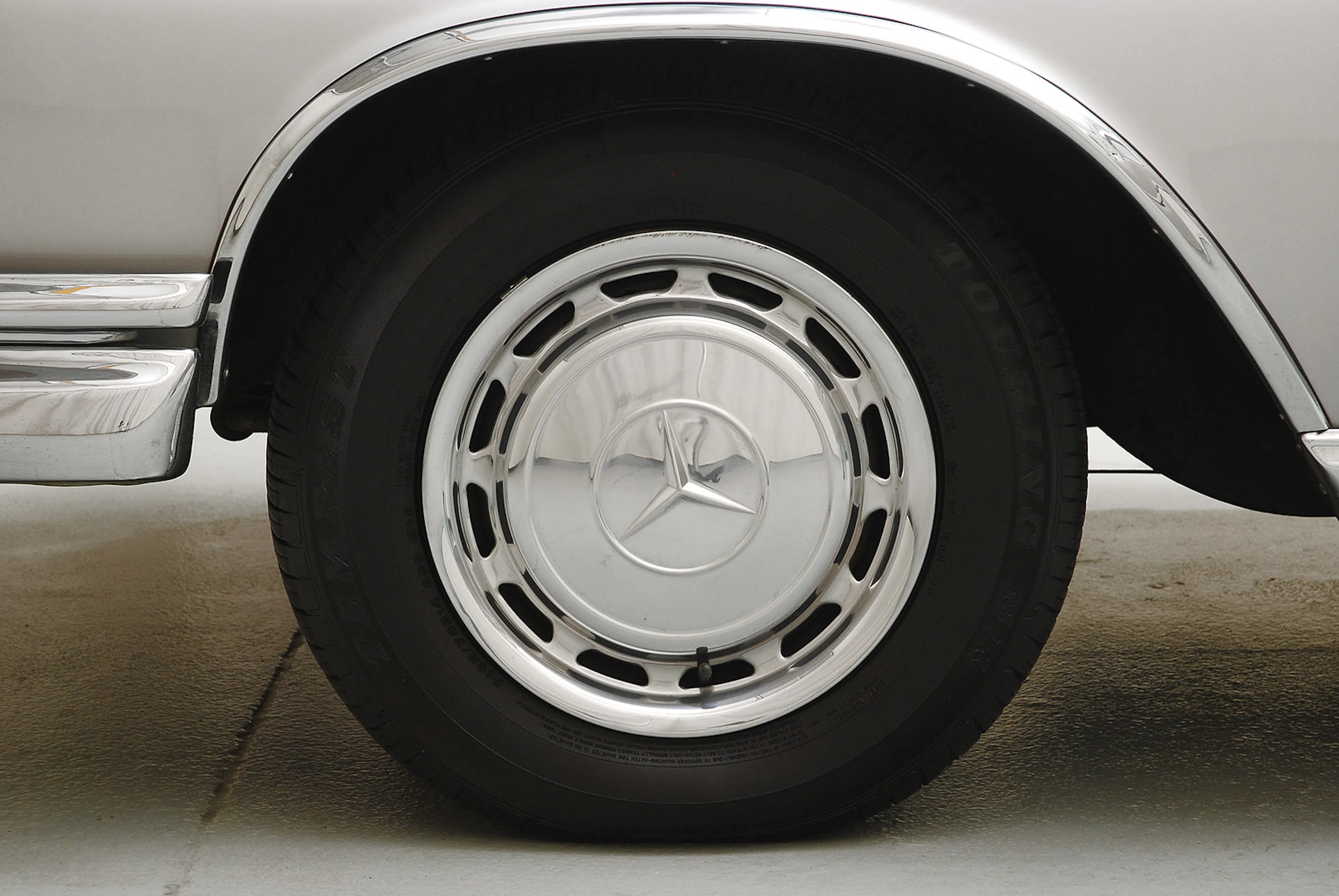 1963 Mercedes-Benz 220SEb 2dr Coupe Courtesy of Hyman Ltd.