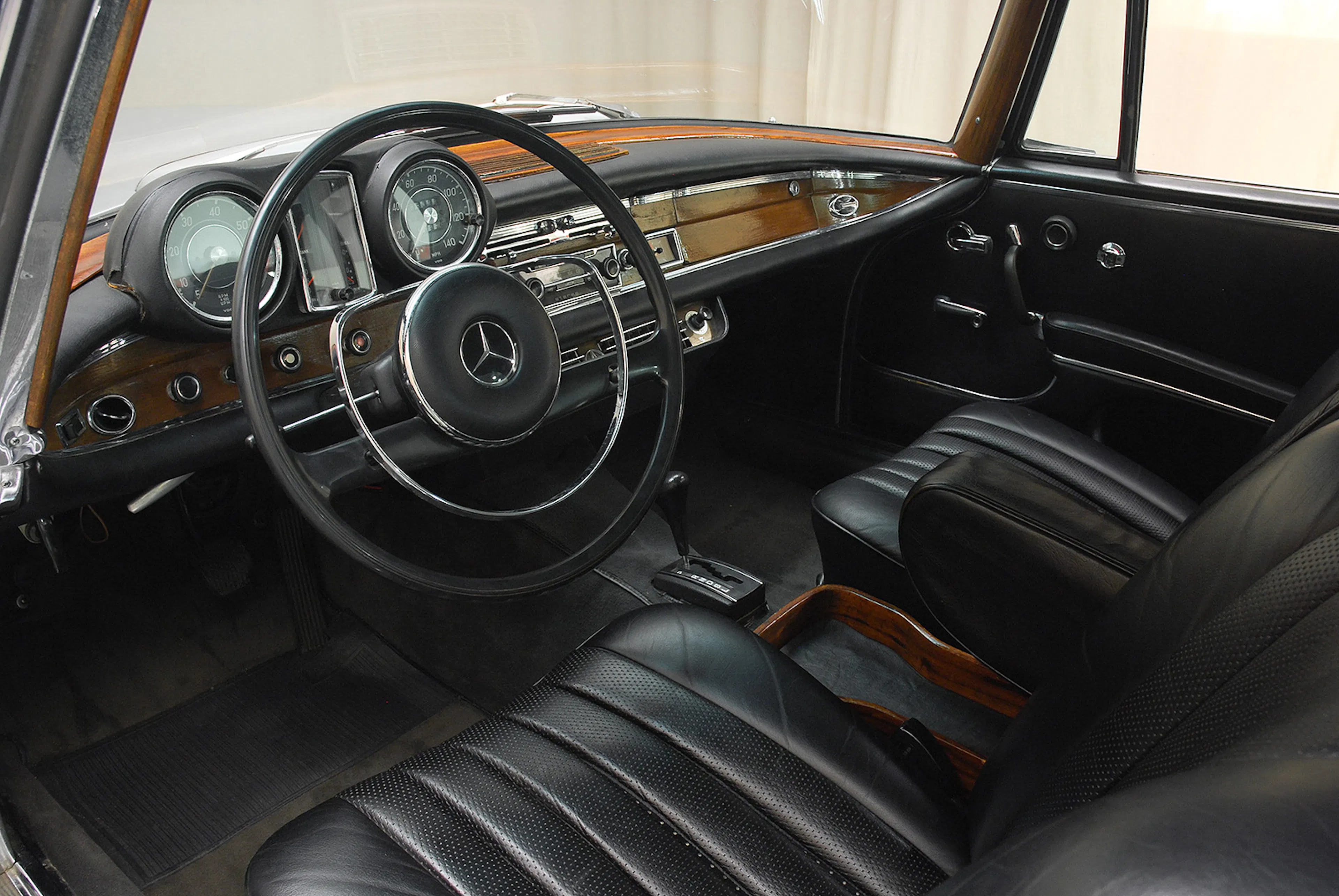 1963 Mercedes-Benz 220SEb 2dr Coupe Courtesy of Hyman Ltd.