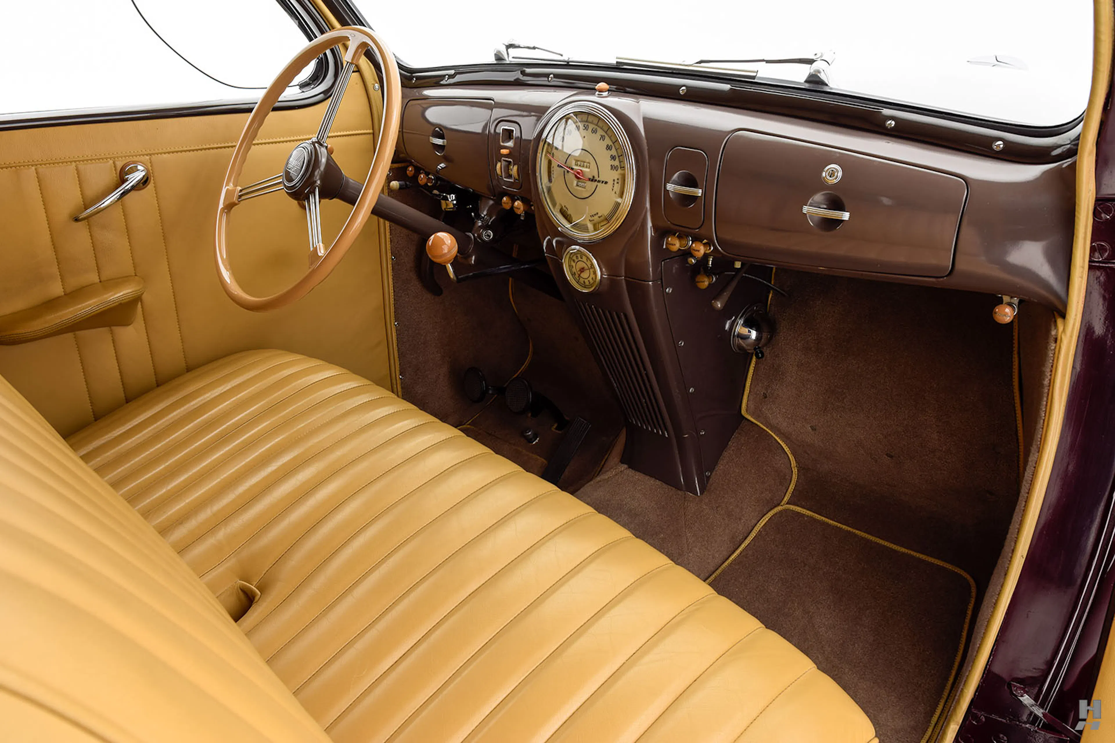 1939 Lincoln Zephyr 2dr Coupe Courtesy of Hyman Ltd.