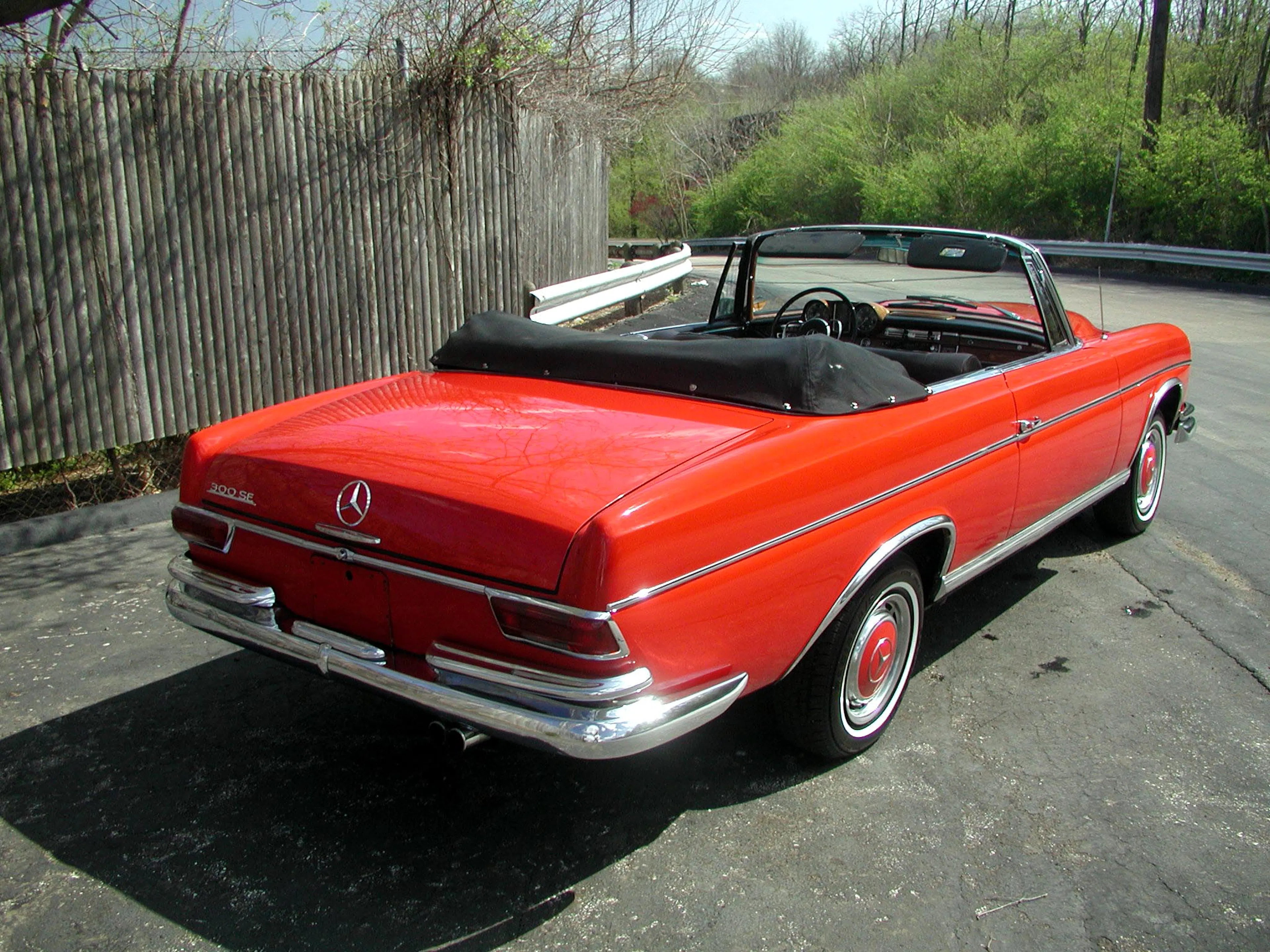 1965 Mercedes-Benz 300SE Base