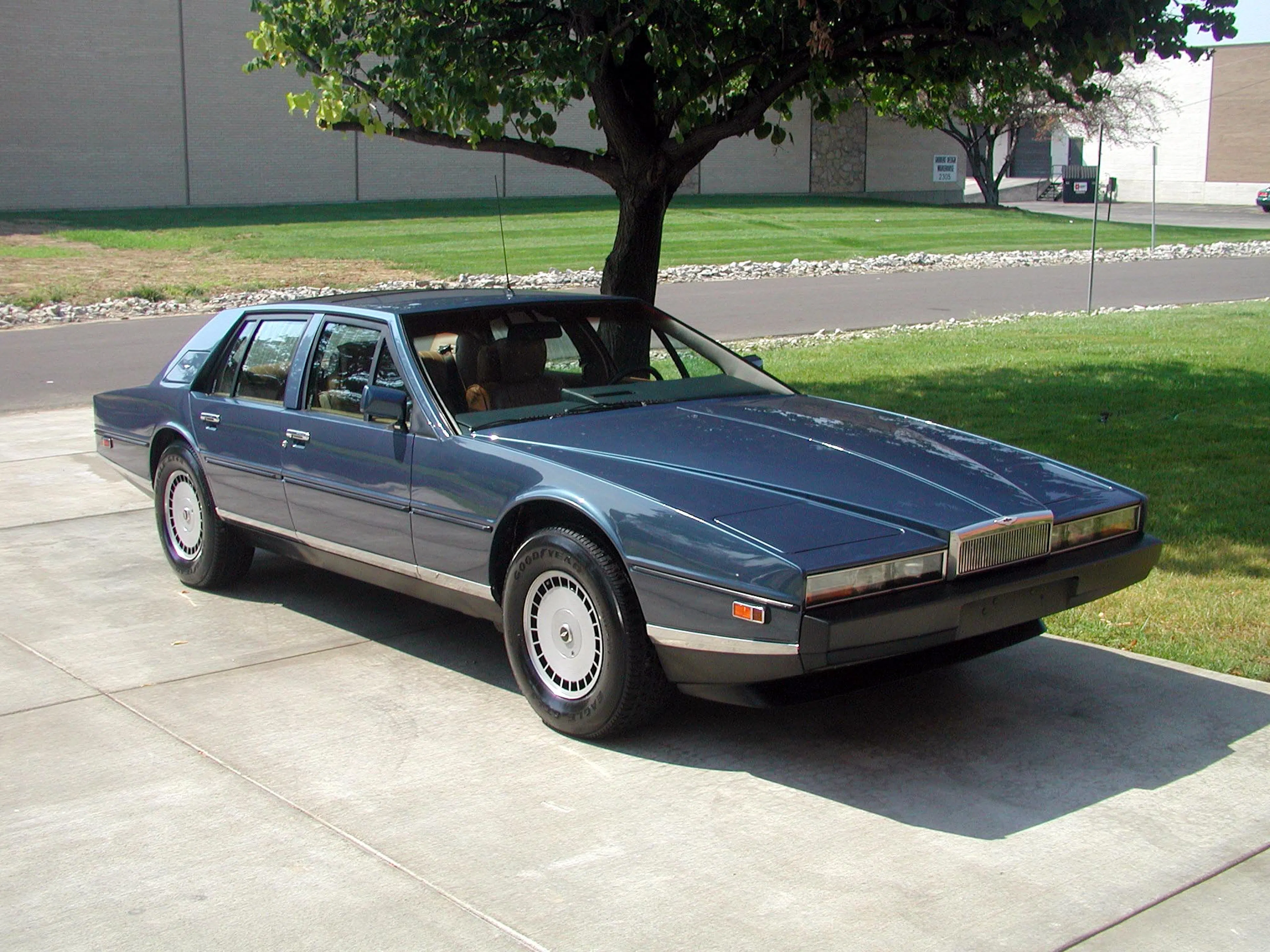 1985 Aston Martin Lagonda S2