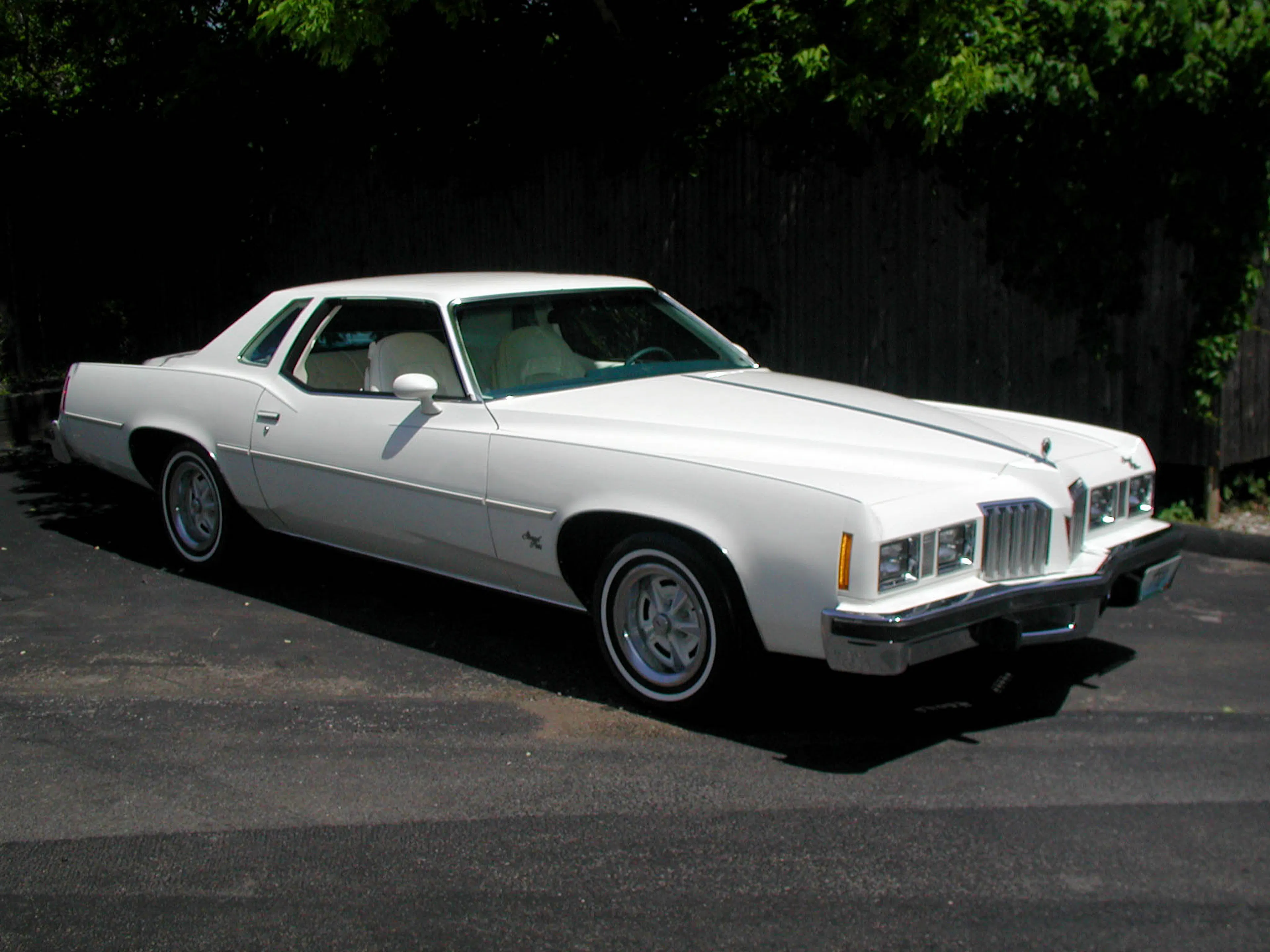 1977 Pontiac Grand Prix Base