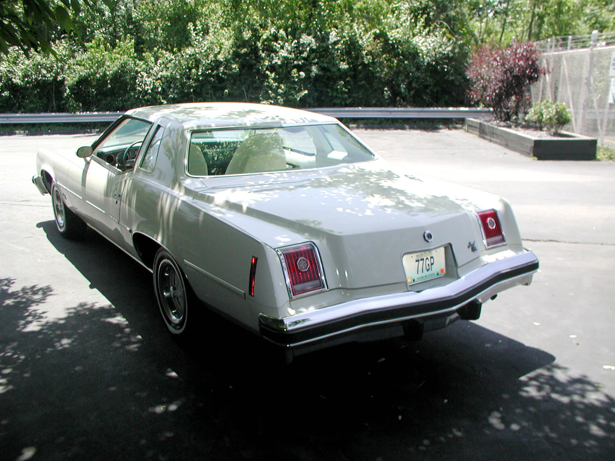1977 Pontiac Grand Prix Base