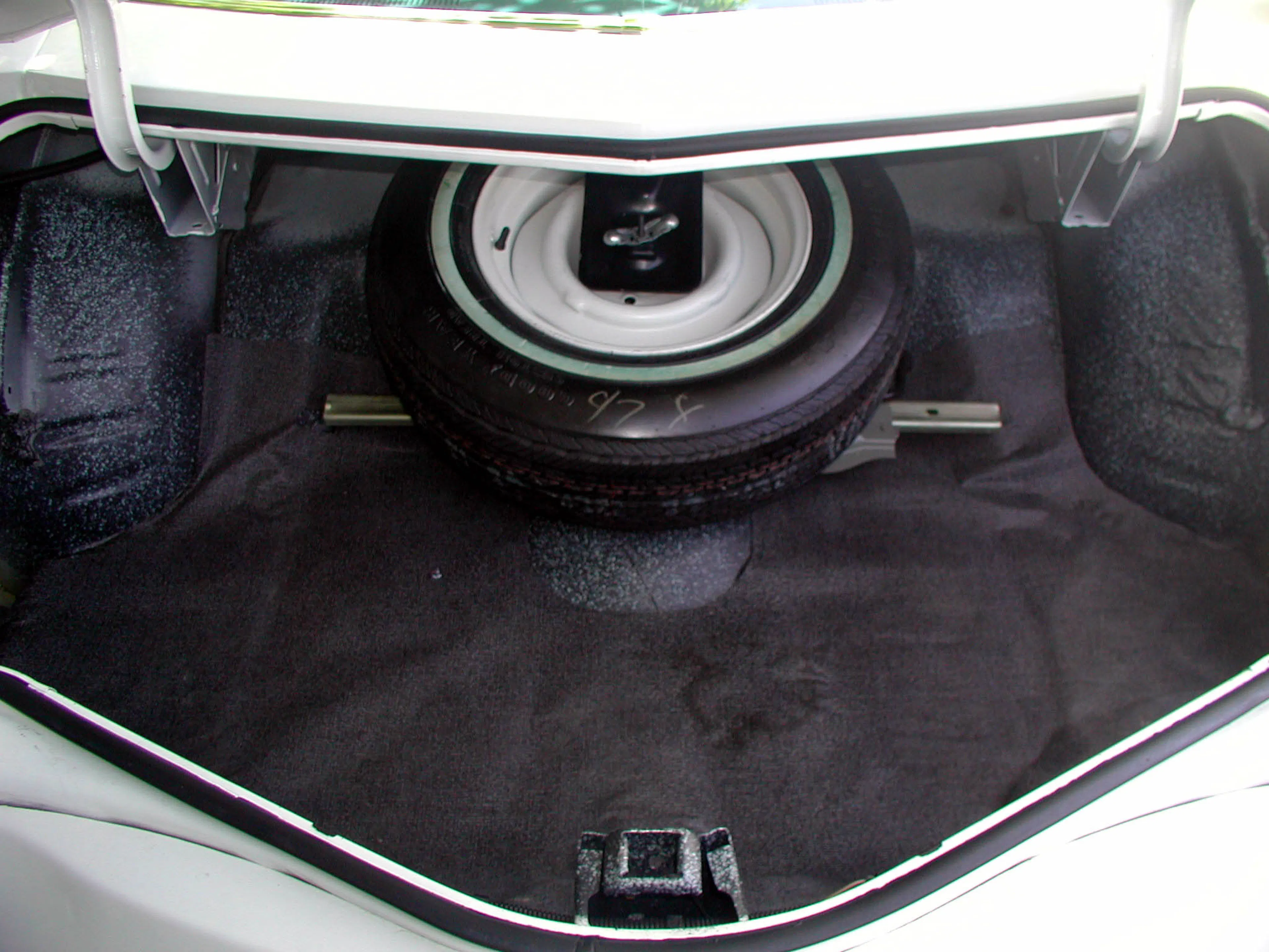 1977 Pontiac Grand Prix Base