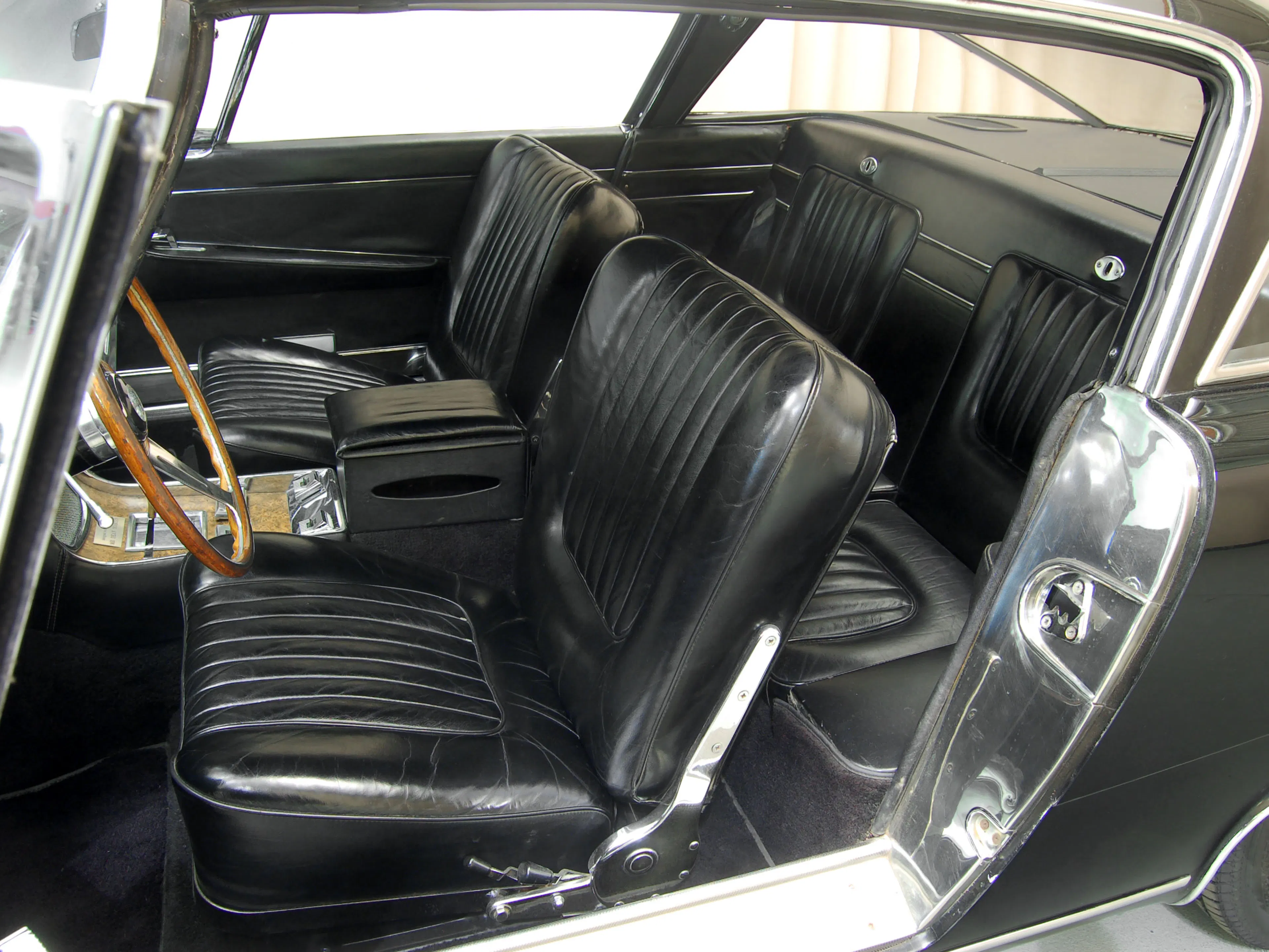 1962 Dual-Ghia L6.4 Base